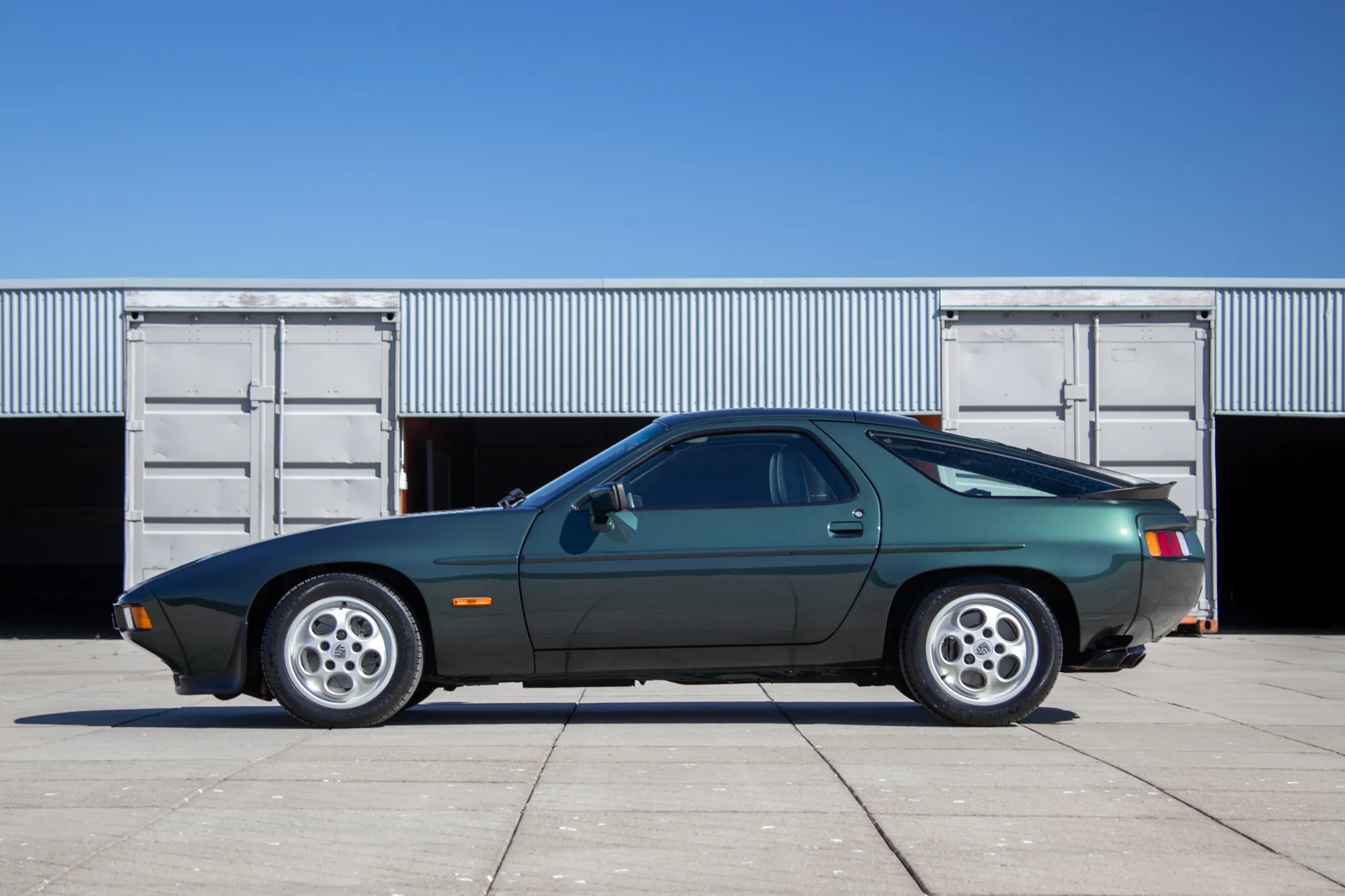 1985 Porsche 928S in Moss Green Metallic