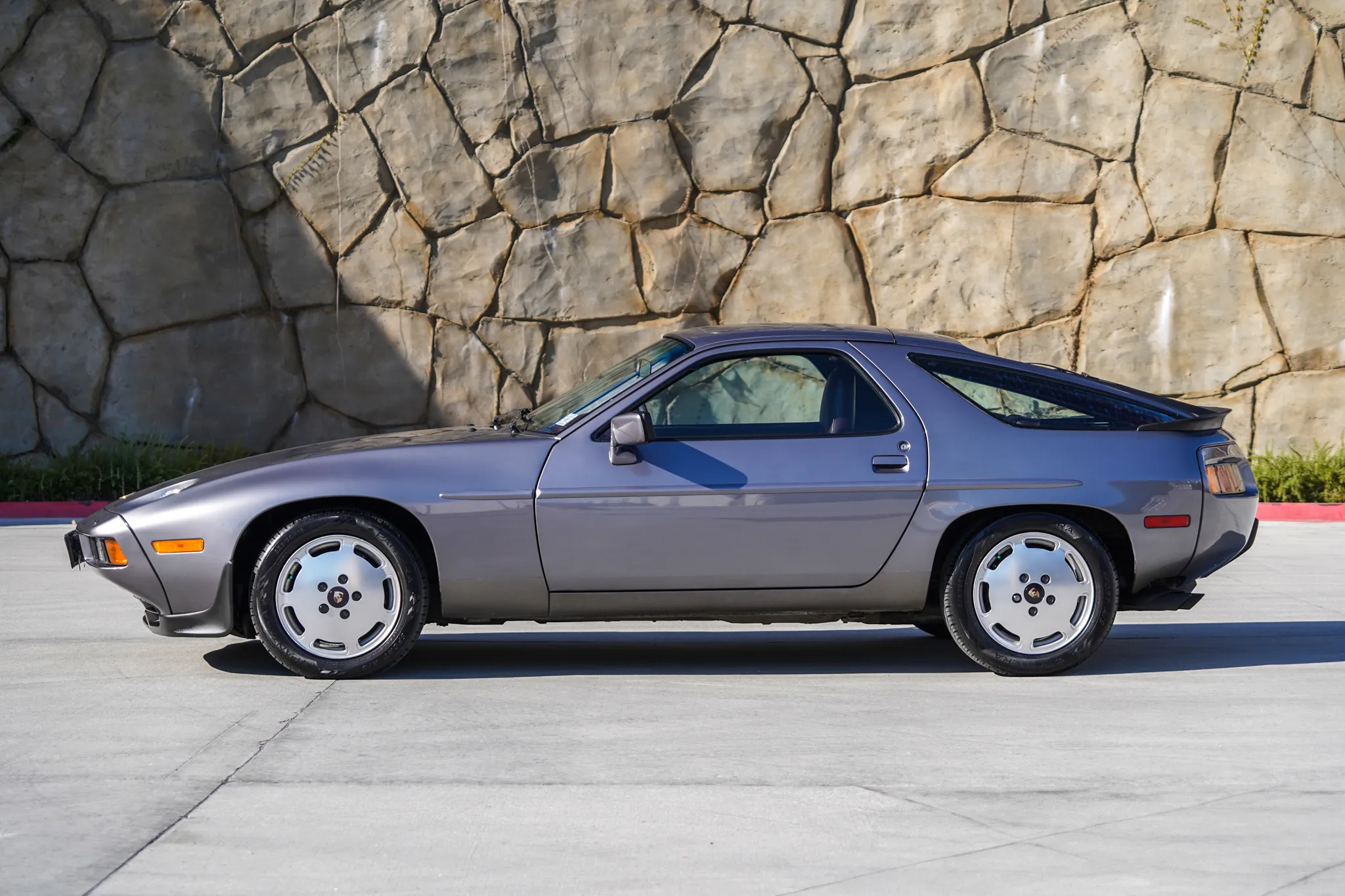 1986 Porsche 928S 5-Speed in Meteor Metallic