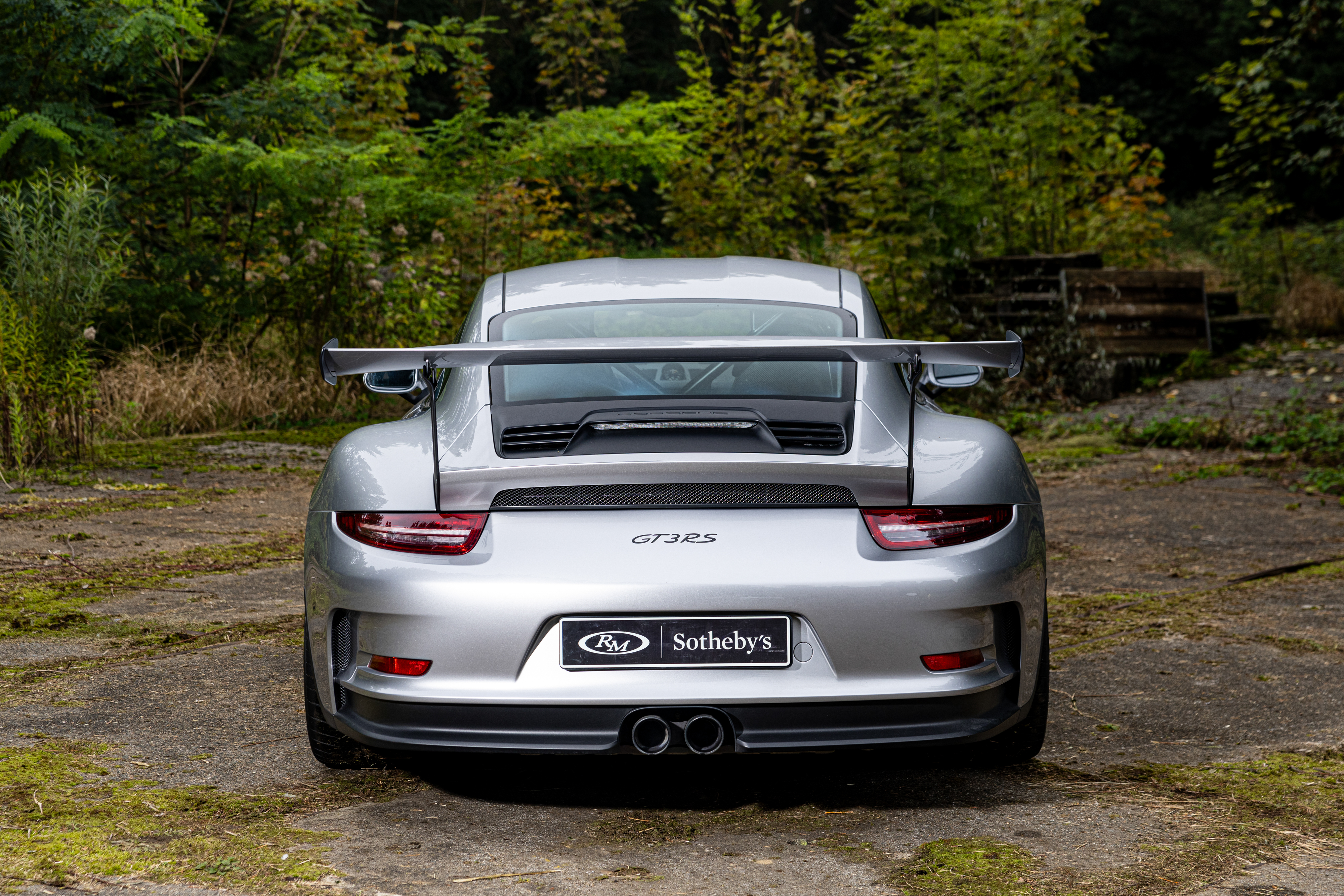 2016 Porsche 911 GT3 RS in GT Silver Metallic