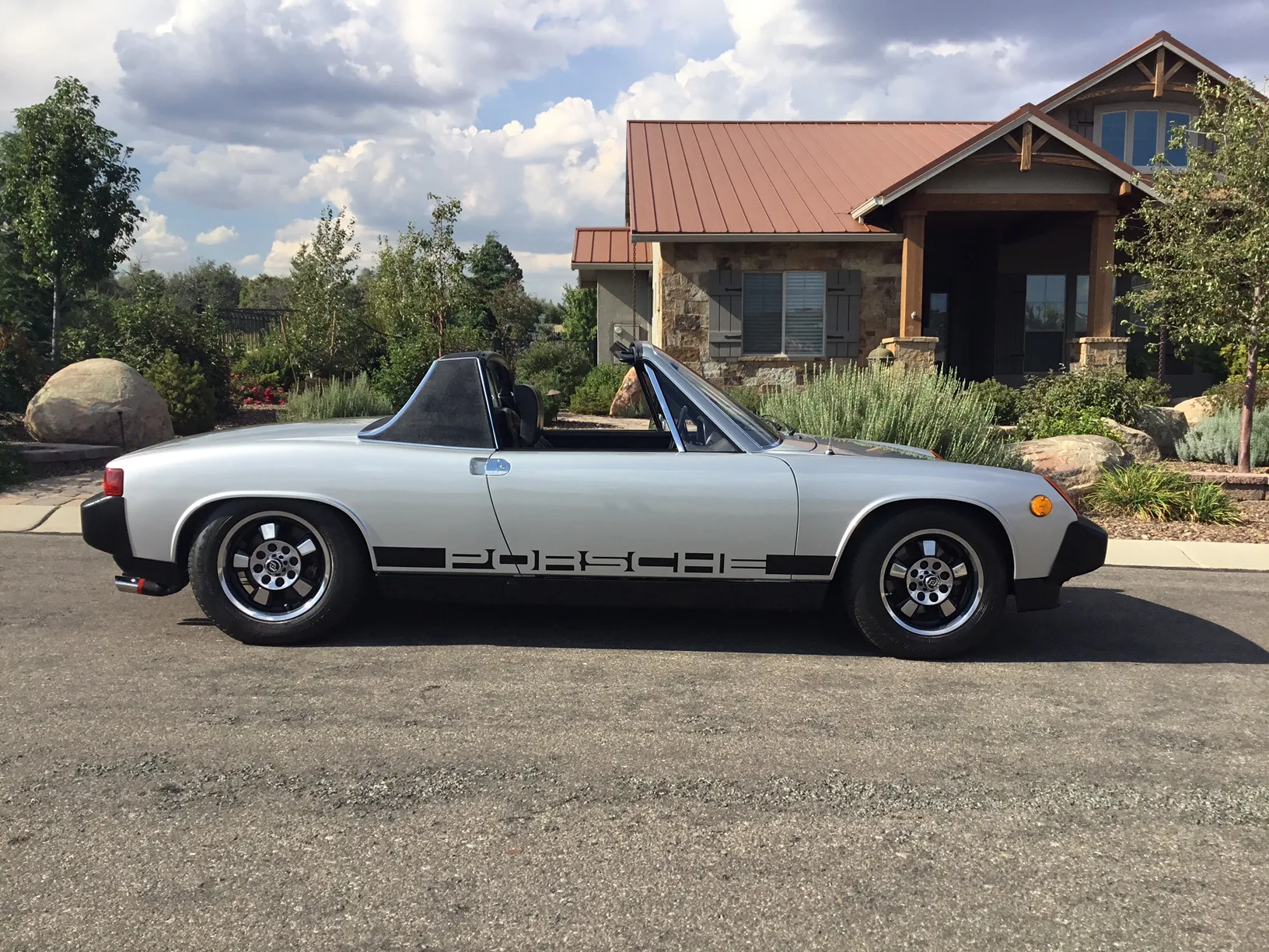 1975 Porsche 914 2.0L in Diamond Silver Metallic 