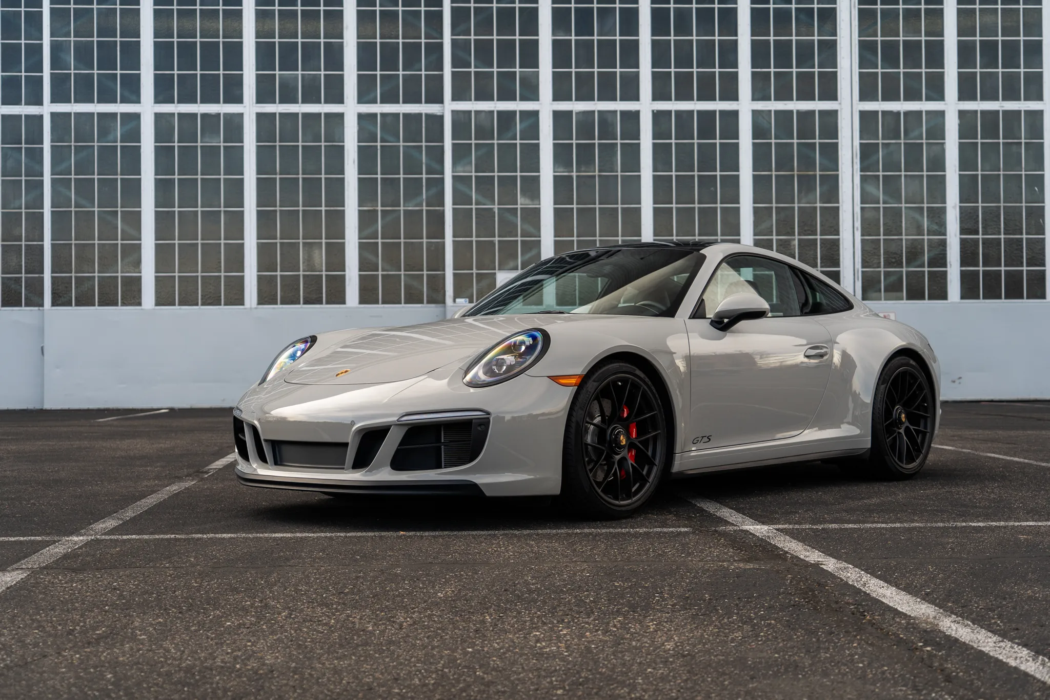  2019 Porsche 911 Carrera GTS Coupe in Chalk
