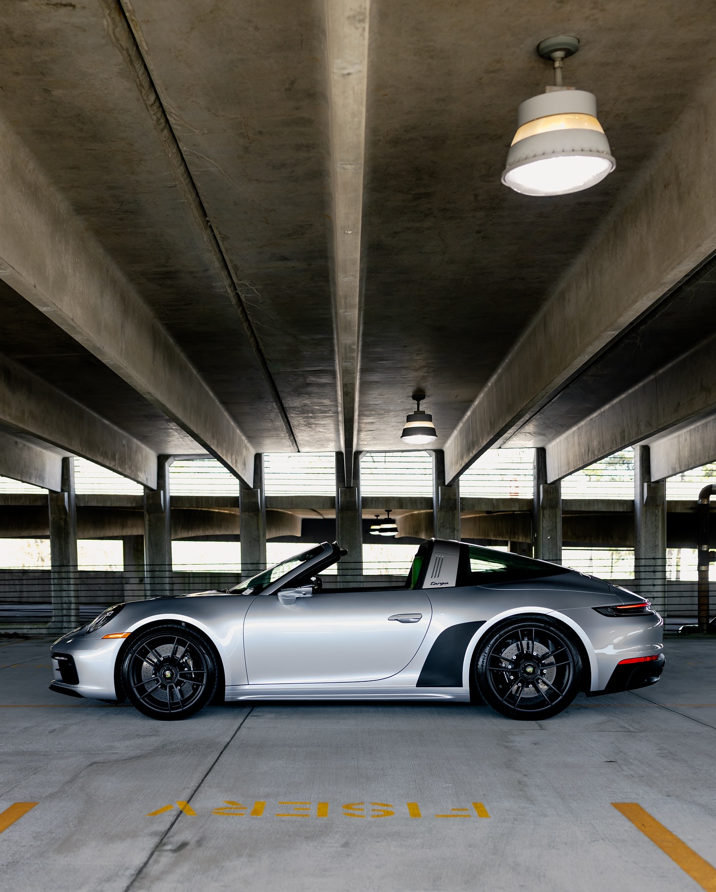 2025 Porsche 911 Targa 4 GTS in Polar Silver Metallic