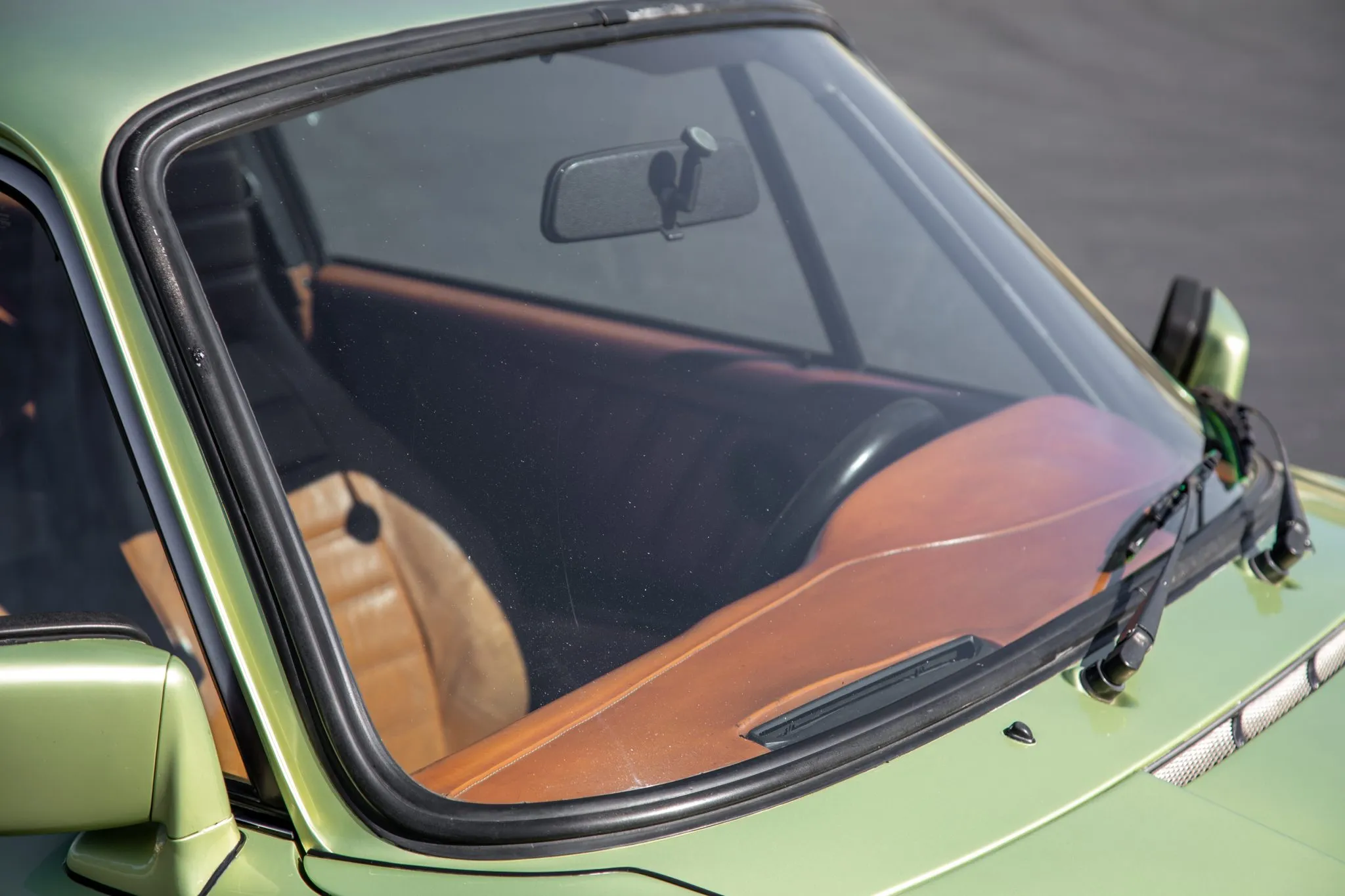 1980 Porsche 911SC Coupe in Light Green Metallic