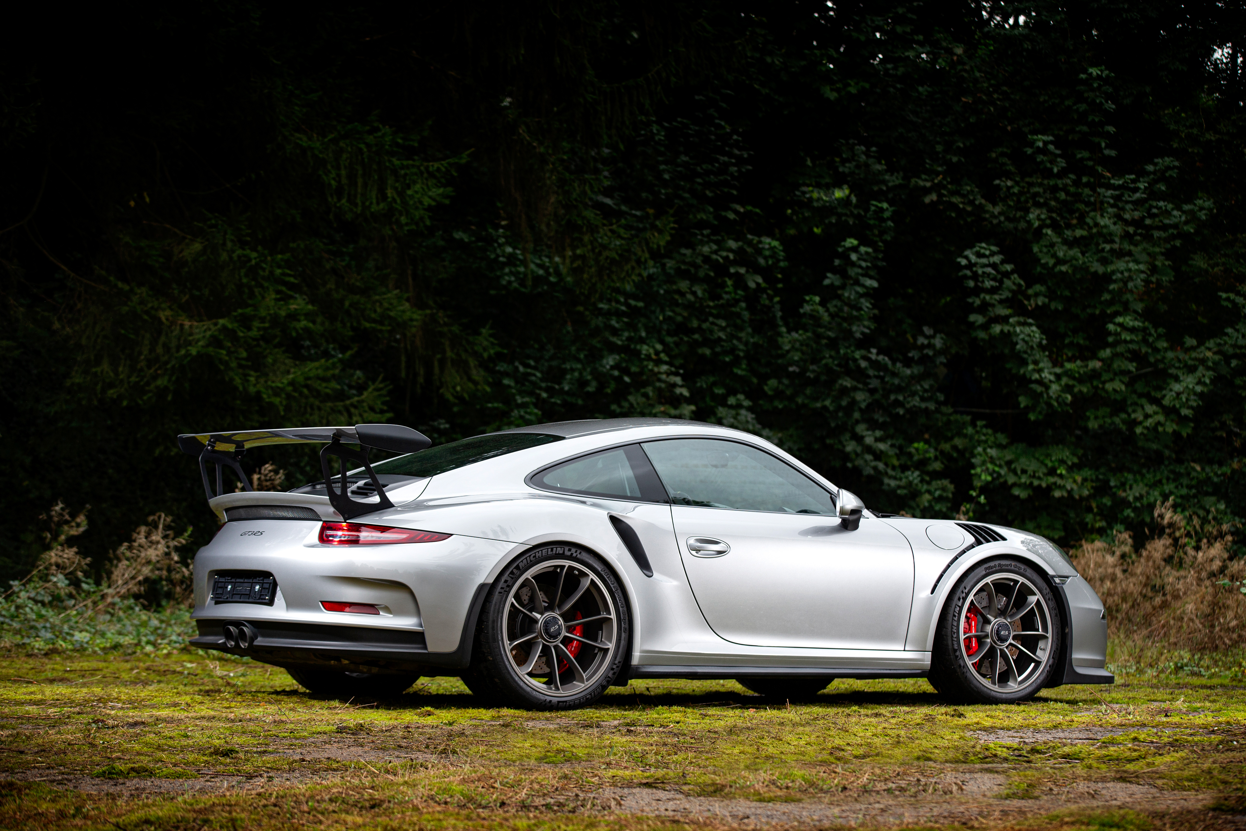 2016 Porsche 911 GT3 RS in GT Silver Metallic