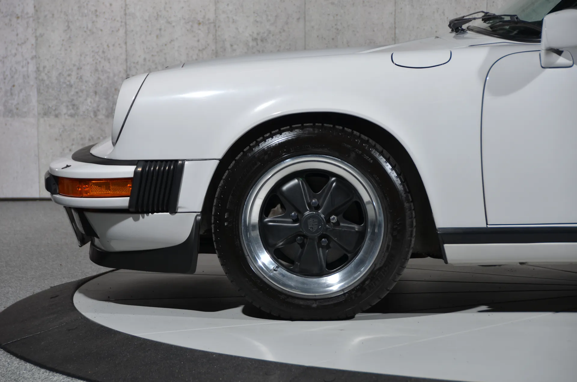 1986 Porsche 911 Carrera Targa in Marble Grey