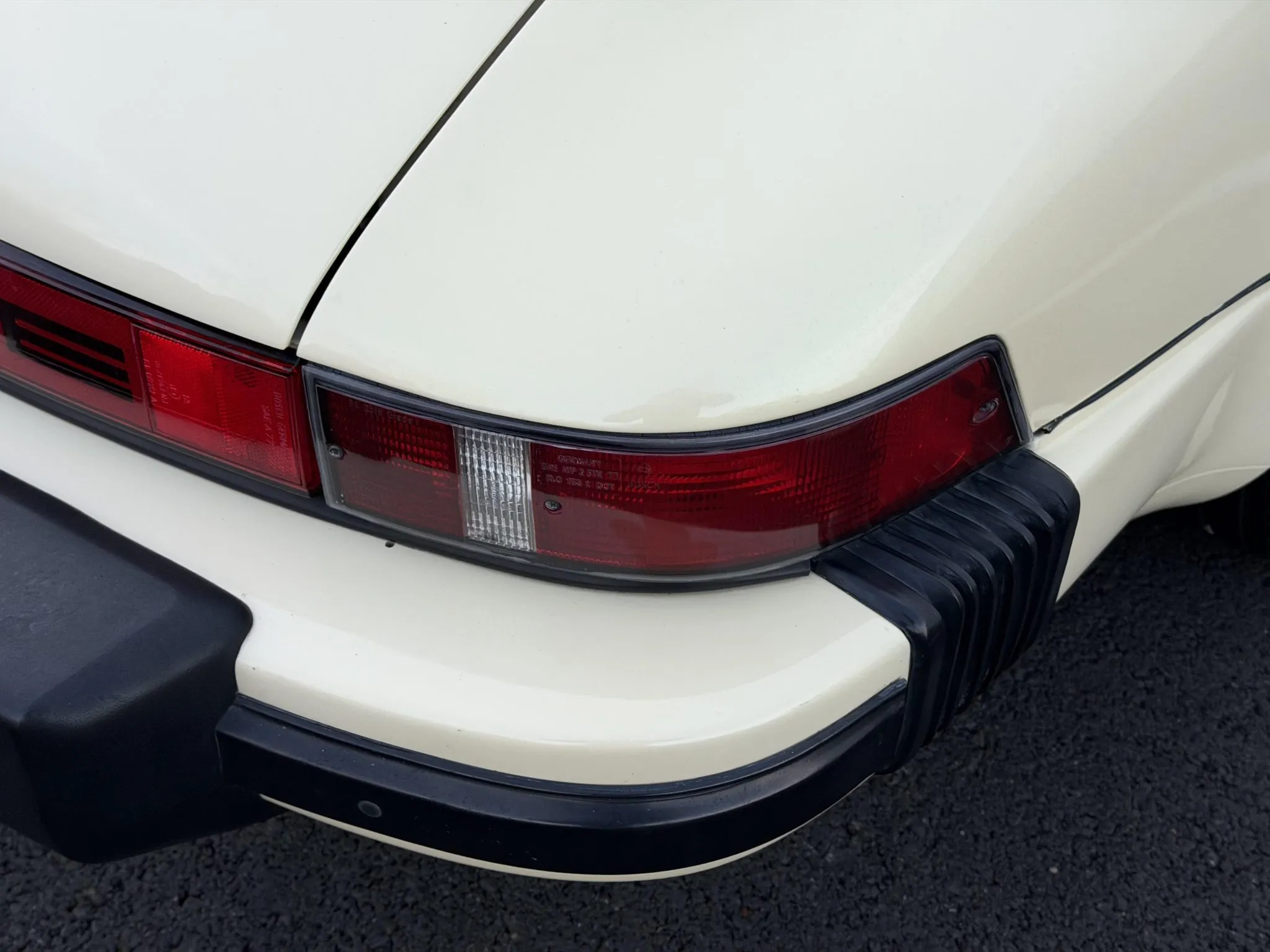1985 Porsche 911 Carrera Targa in Pastel Beige