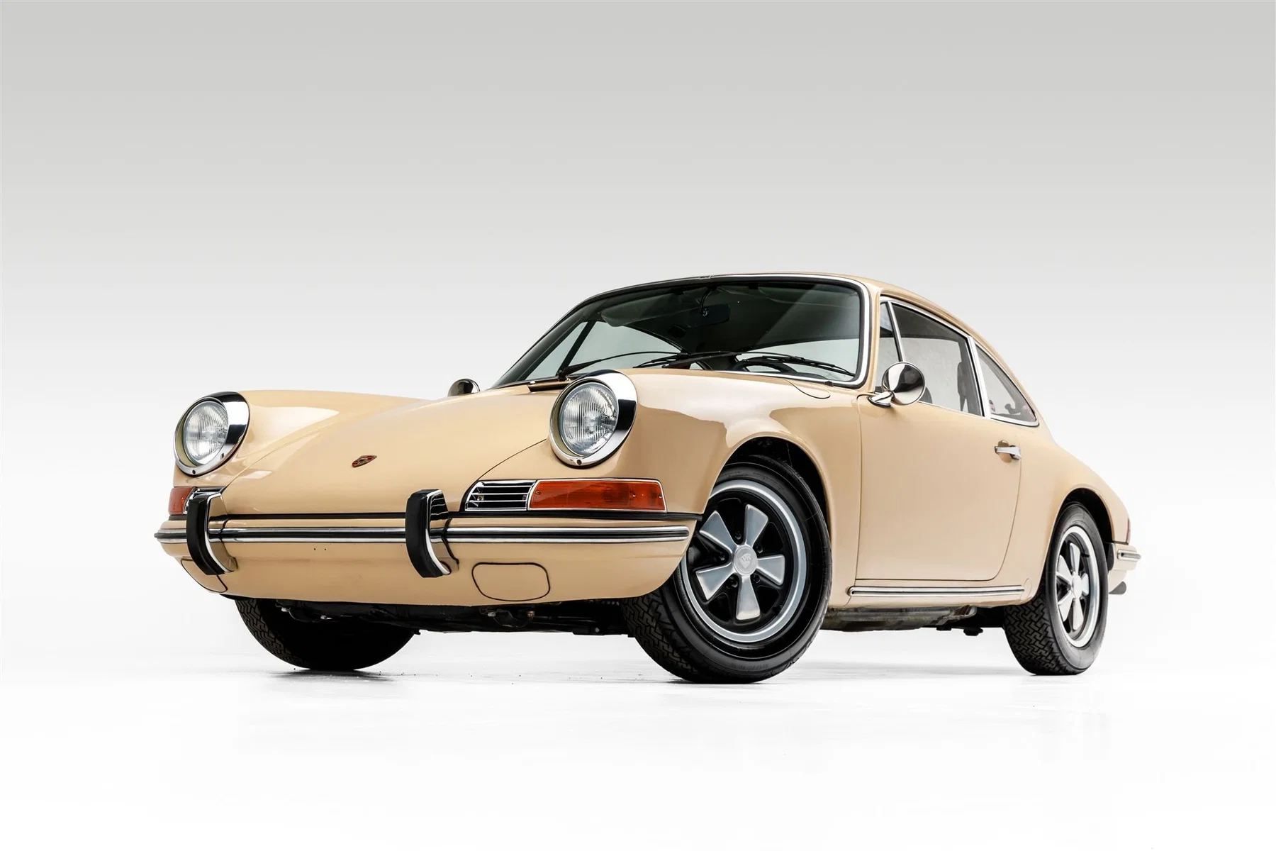 1969 Porsche 911 T In Sandbeige