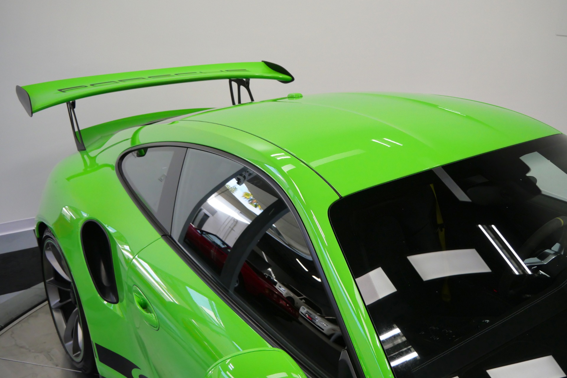 2016 Porsche 911 GT3 RS in Green Yellow