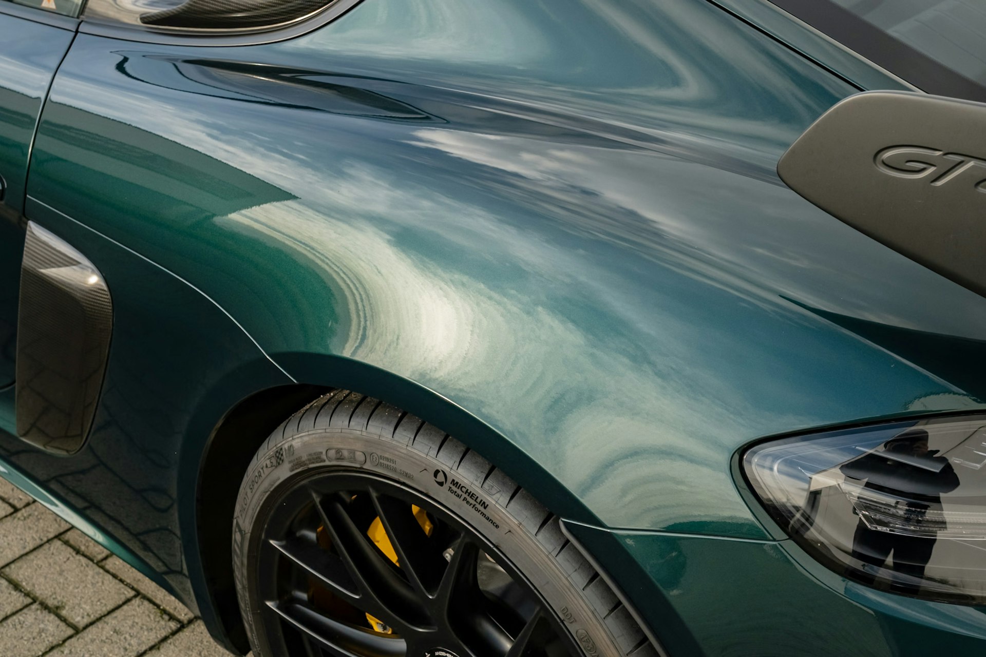 2022 Porsche 718 Cayman GT4 RS Weissach Pack in Jet Green Metallic
