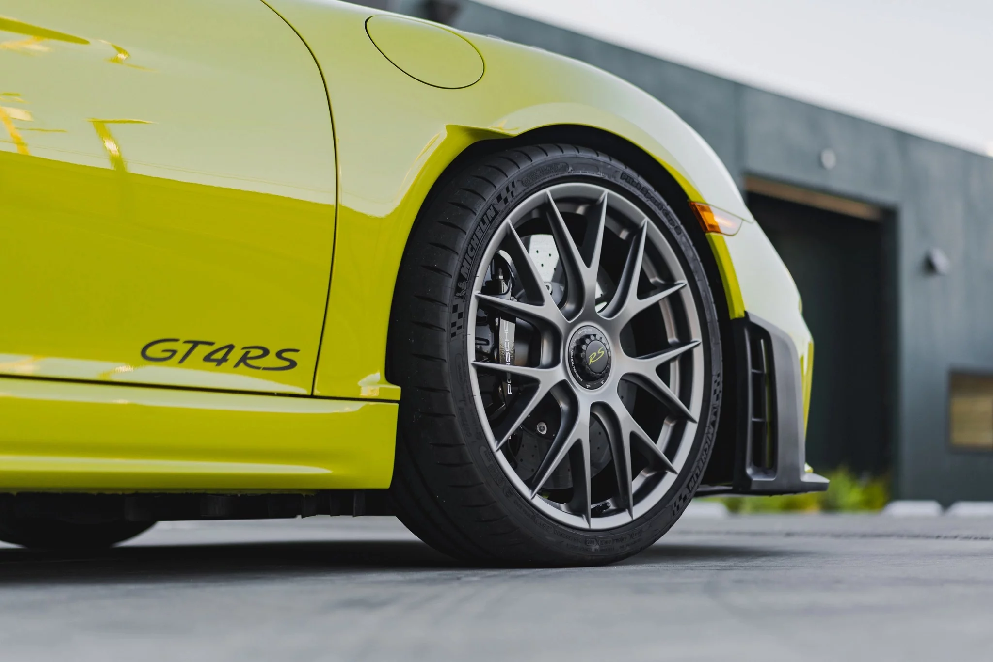 2024 Porsche 911 GT3 RS in Linden Green
