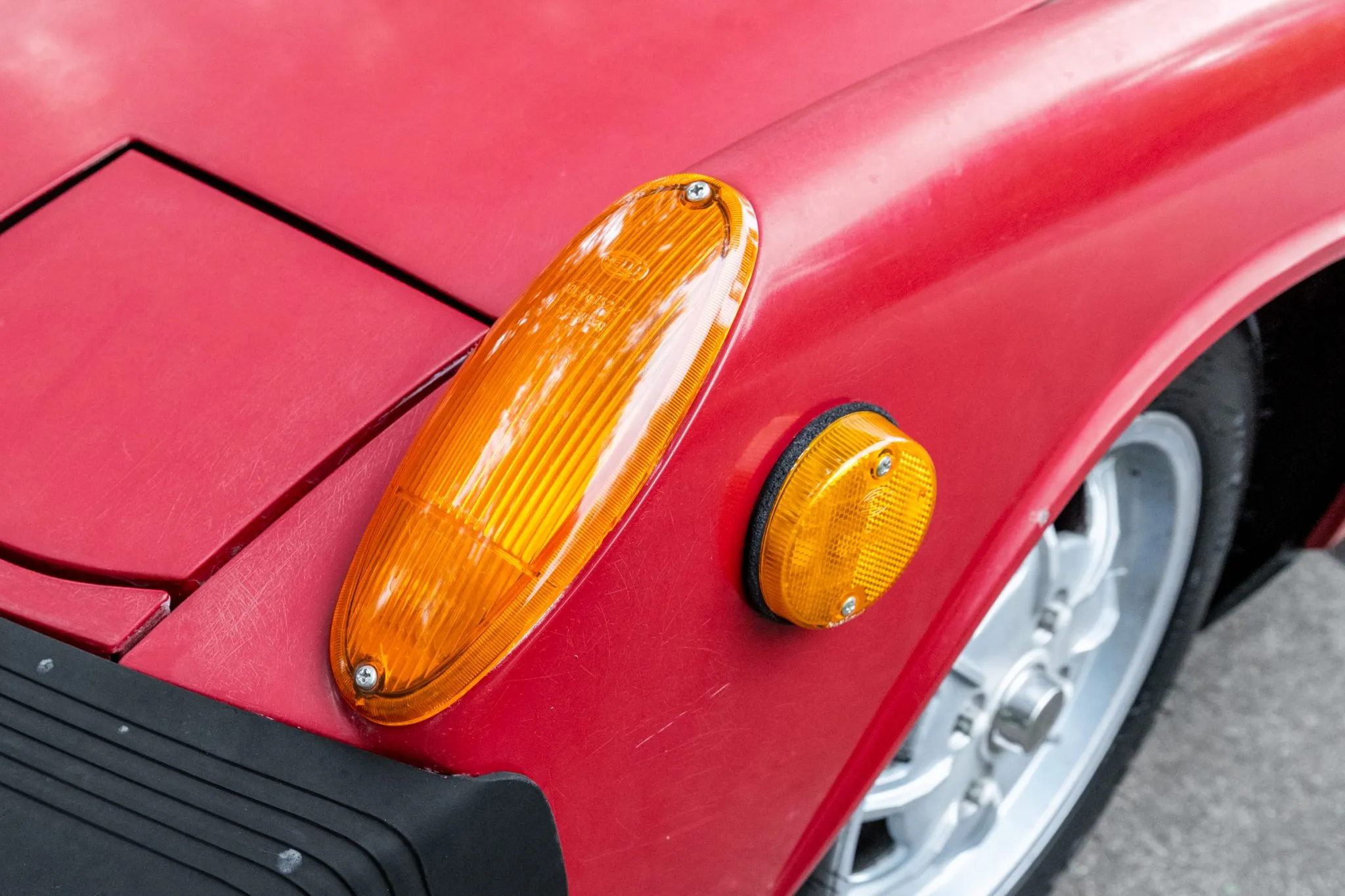 1976 Porsche 914 2.0L in Malaga Red