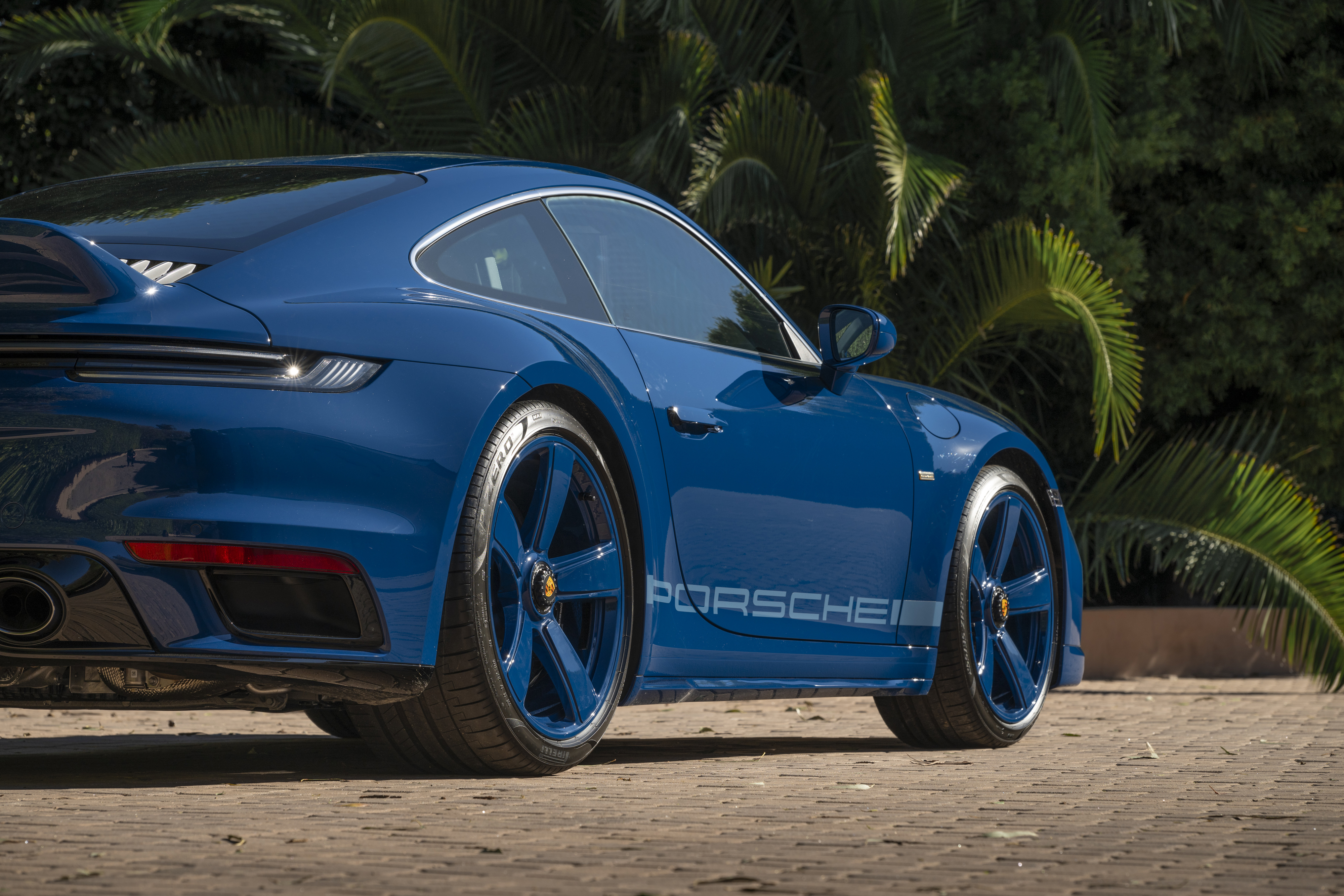 2023 Porsche 911 Sport Classic in Manaus Blue