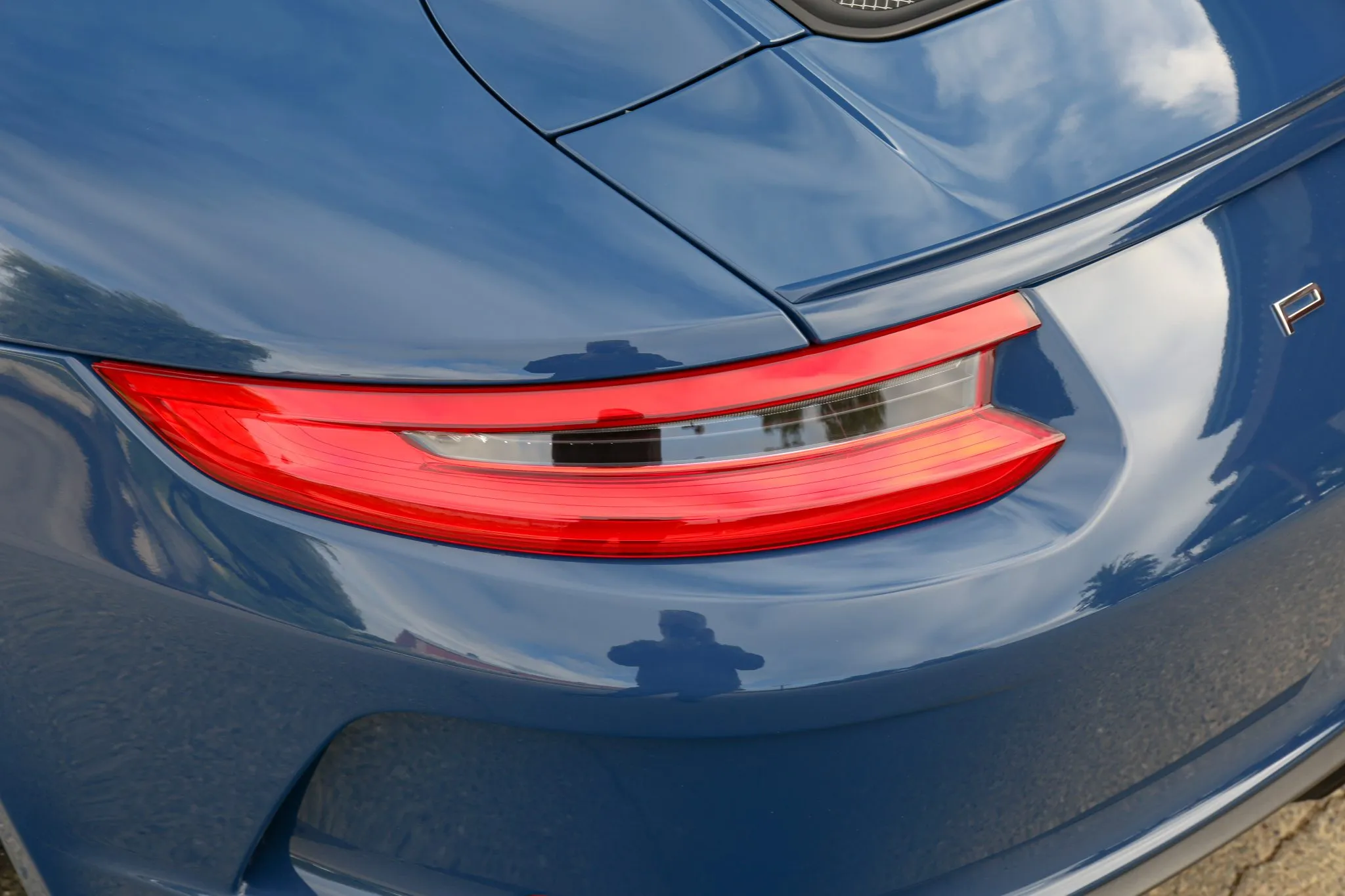 2018 Porsche 911 GT3 Touring in Pantone 296C