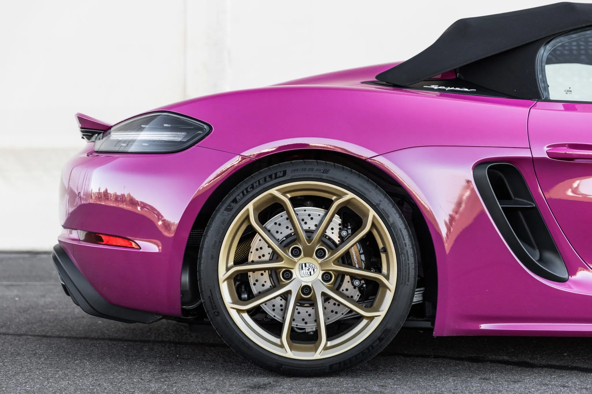 2022 Porsche 718 Spyder in Ruby Star