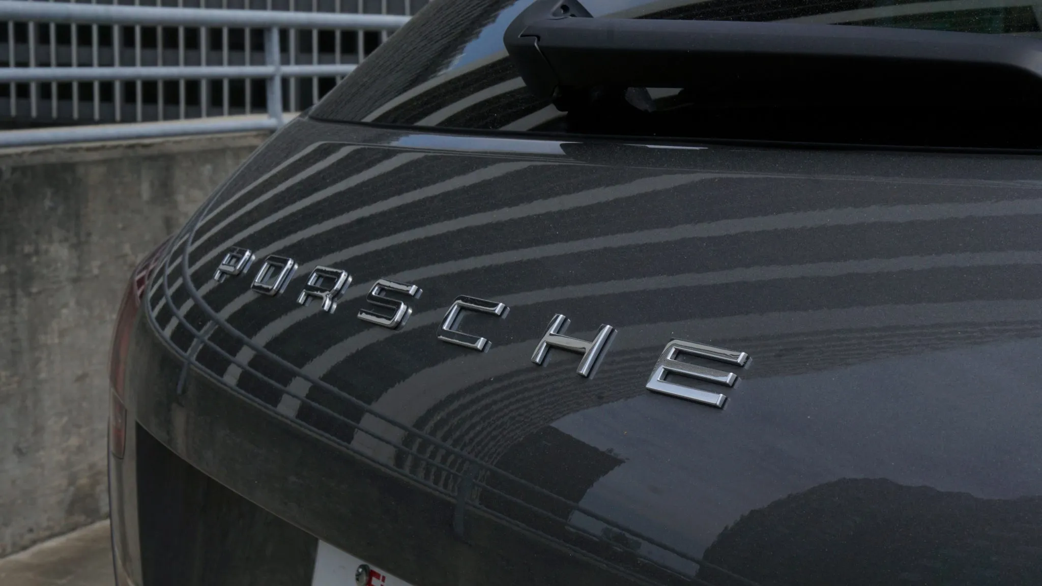 2016 Porsche Cayenne Diesel in Meteor Grey Metallic
