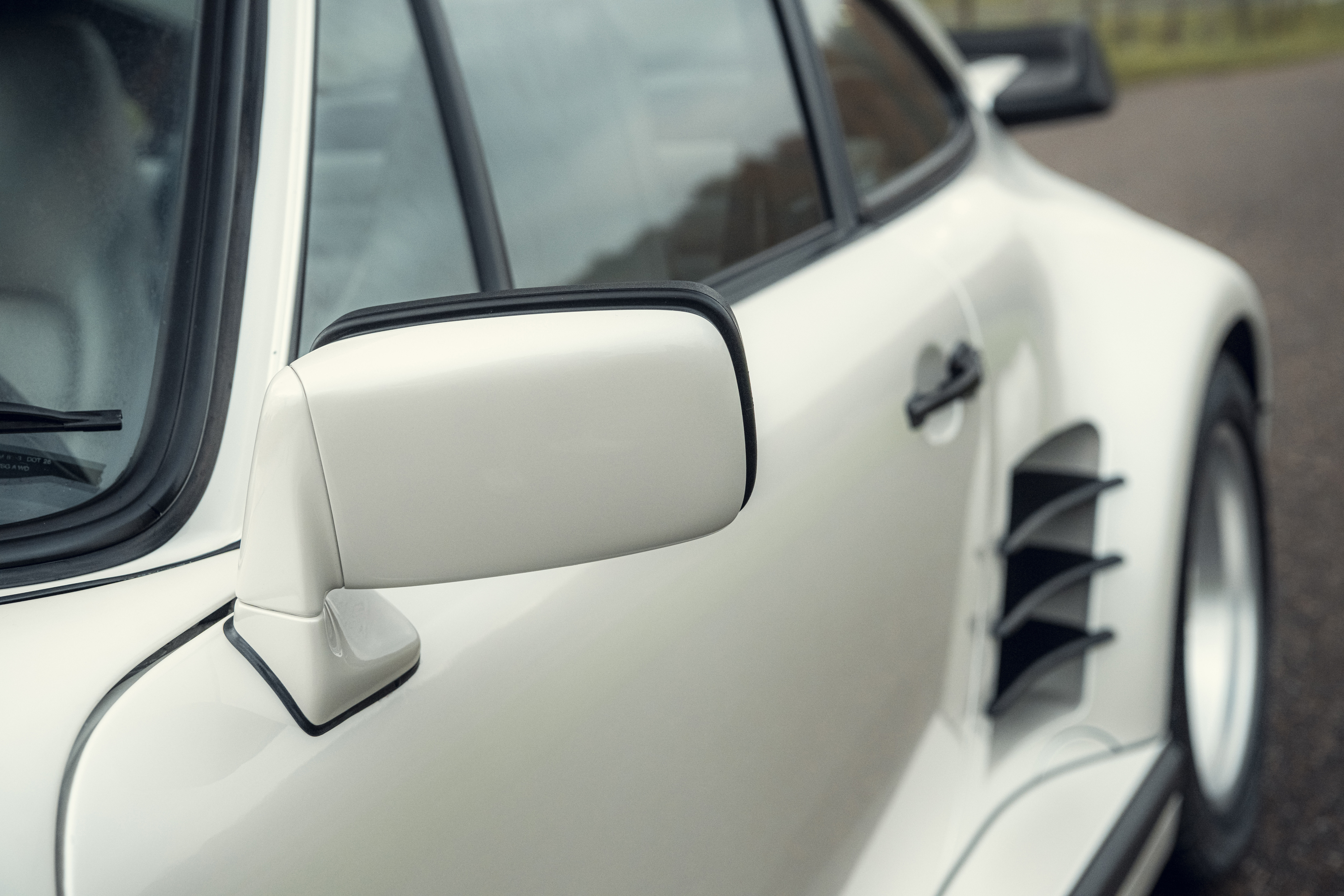 1989 Porsche 911 Turbo 'Flat-Nose' Coupe in Pearl White Metallic
