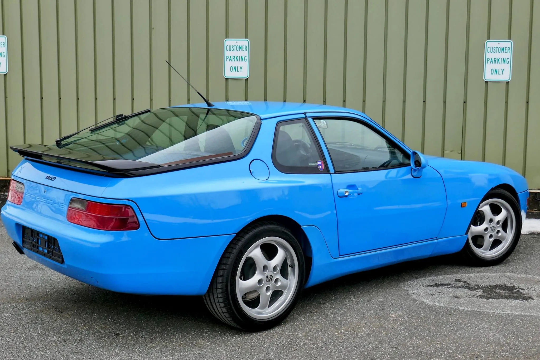 1994 Porsche 968 Coupe in Riviera Blue