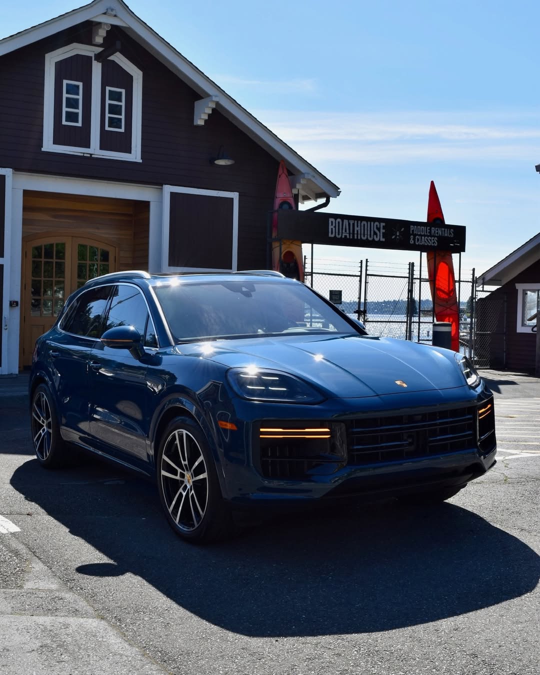 2025 Porsche Cayenne E-Hybrid Turbo in Montego Blue Metallic