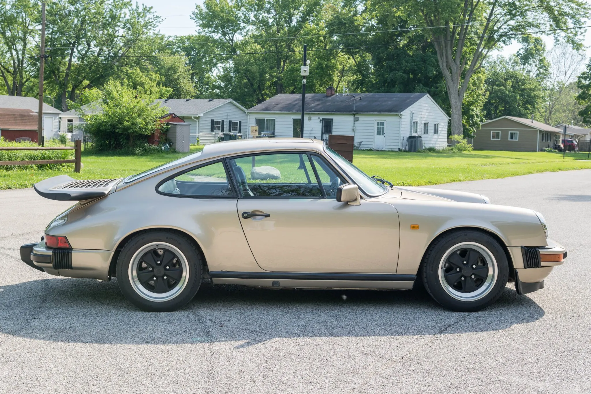 1982 Porsche 911SC Coupe in Platinum Metallic
