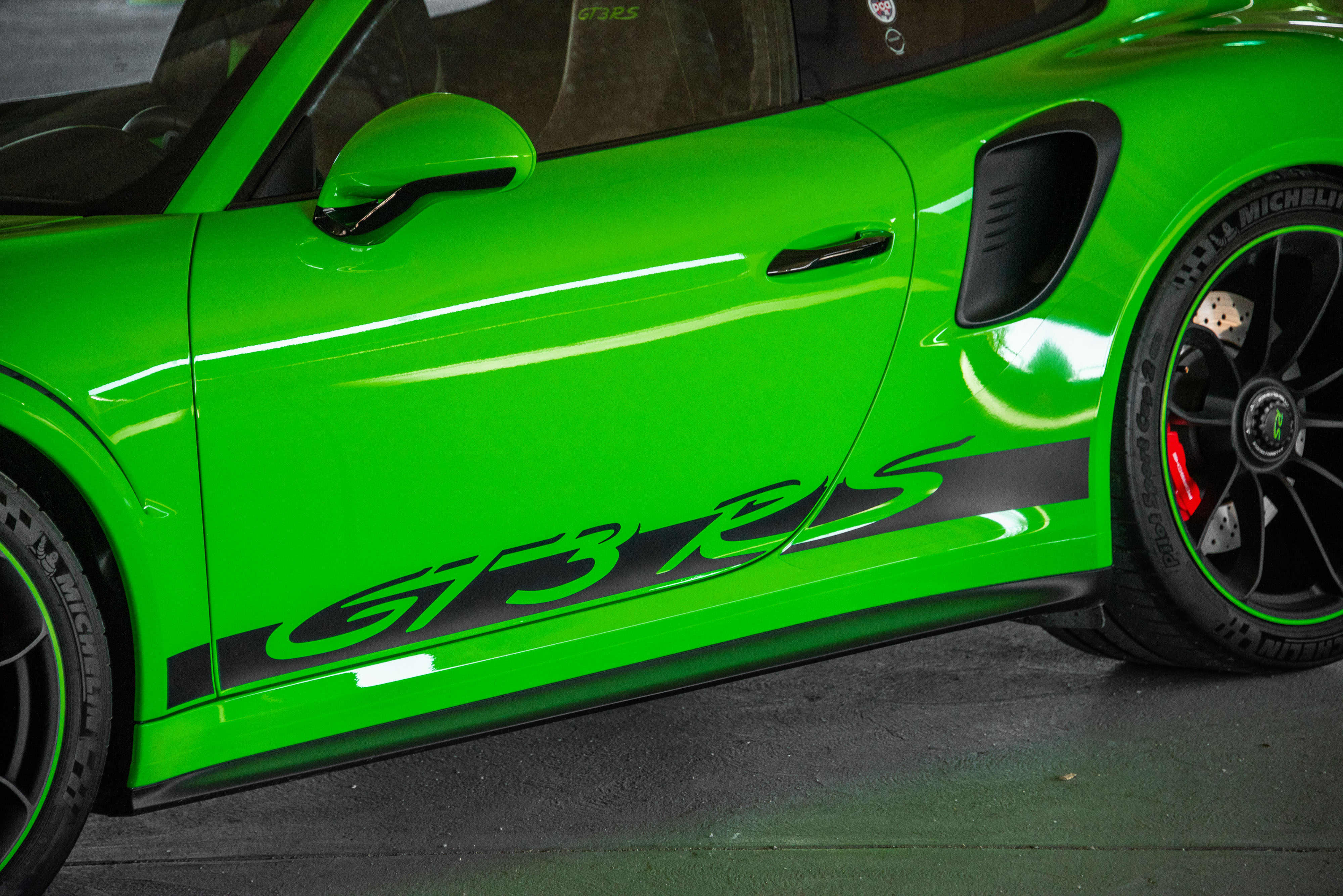 2019 Porsche 911 GT3 RS in Lizard Green