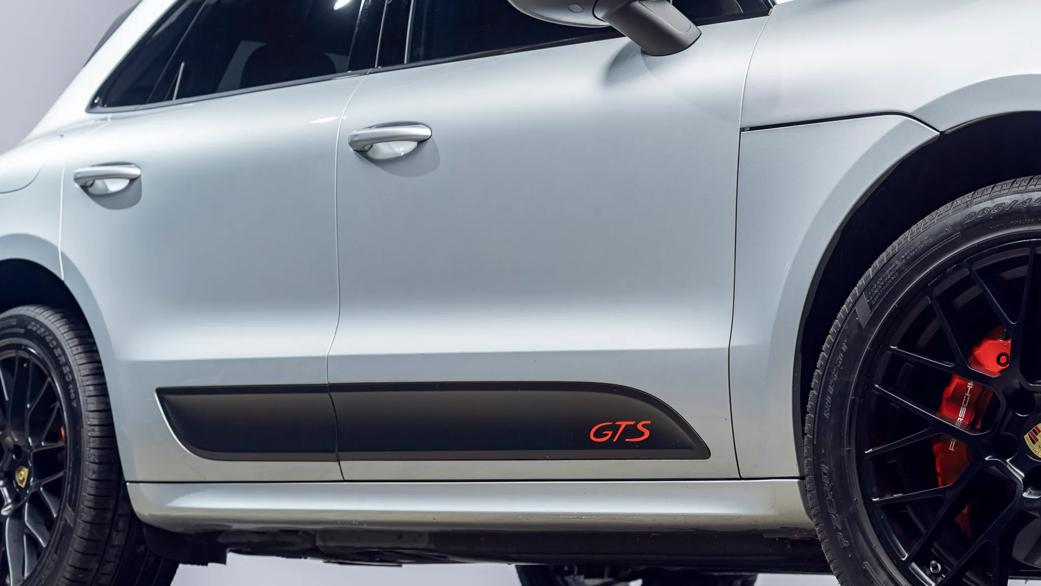 2017 Porsche Macan GTS in Rhodium Silver Metallic