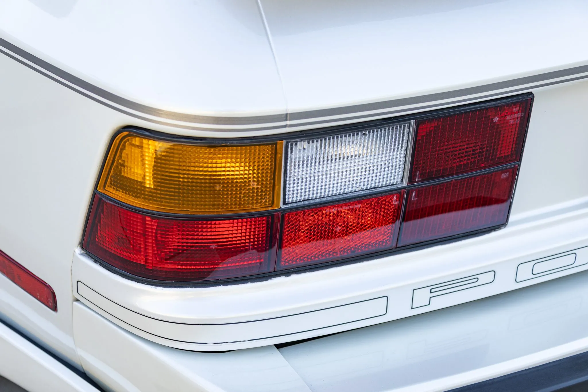 1986 Porsche 944 Turbo in Pearl White Metallic