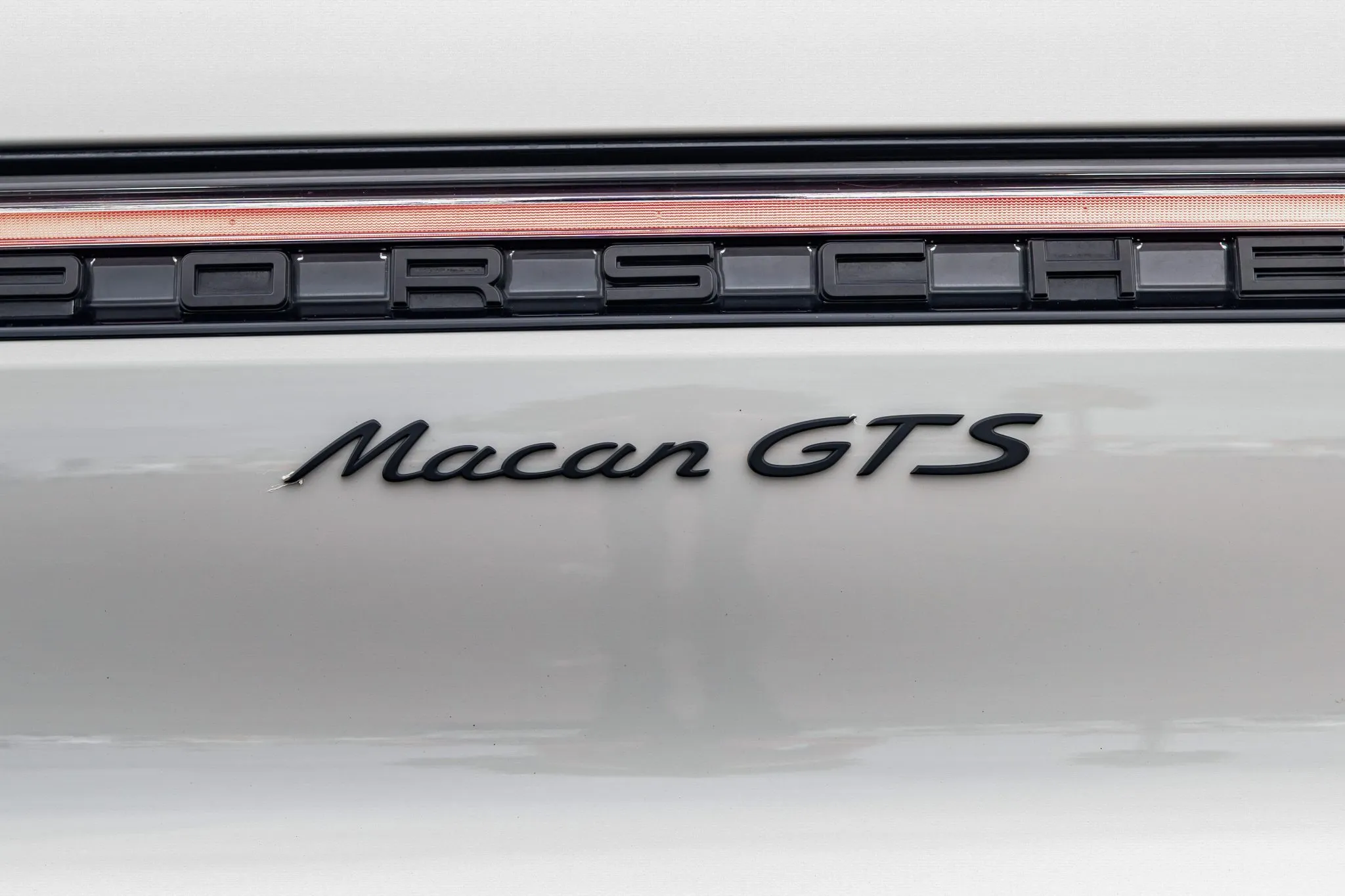 2023 Porsche Macan GTS in Chalk