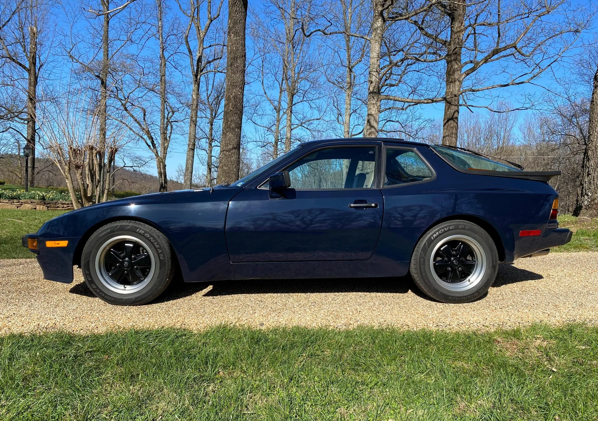 1983 Porsche 944 in Copenhagen Blue