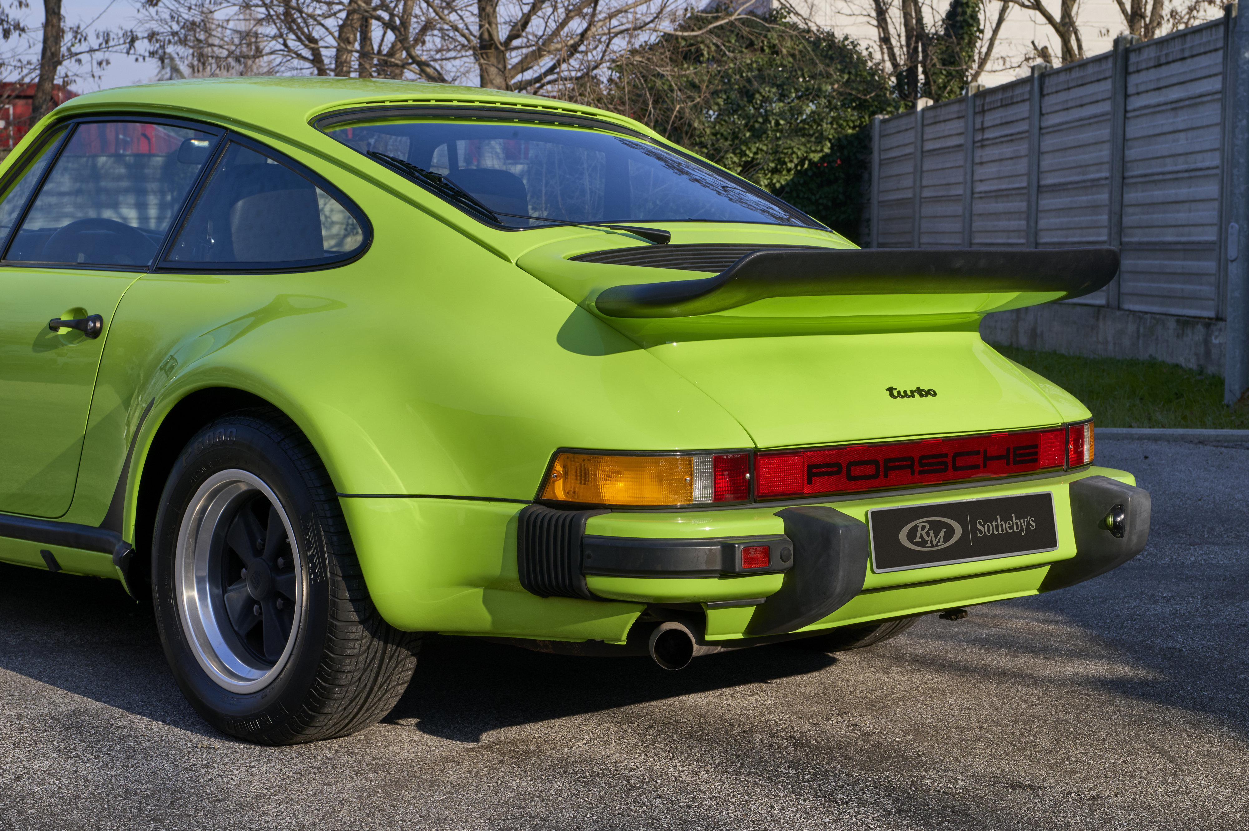 1976 Porsche 911 Turbo Coupé in Apple Green
