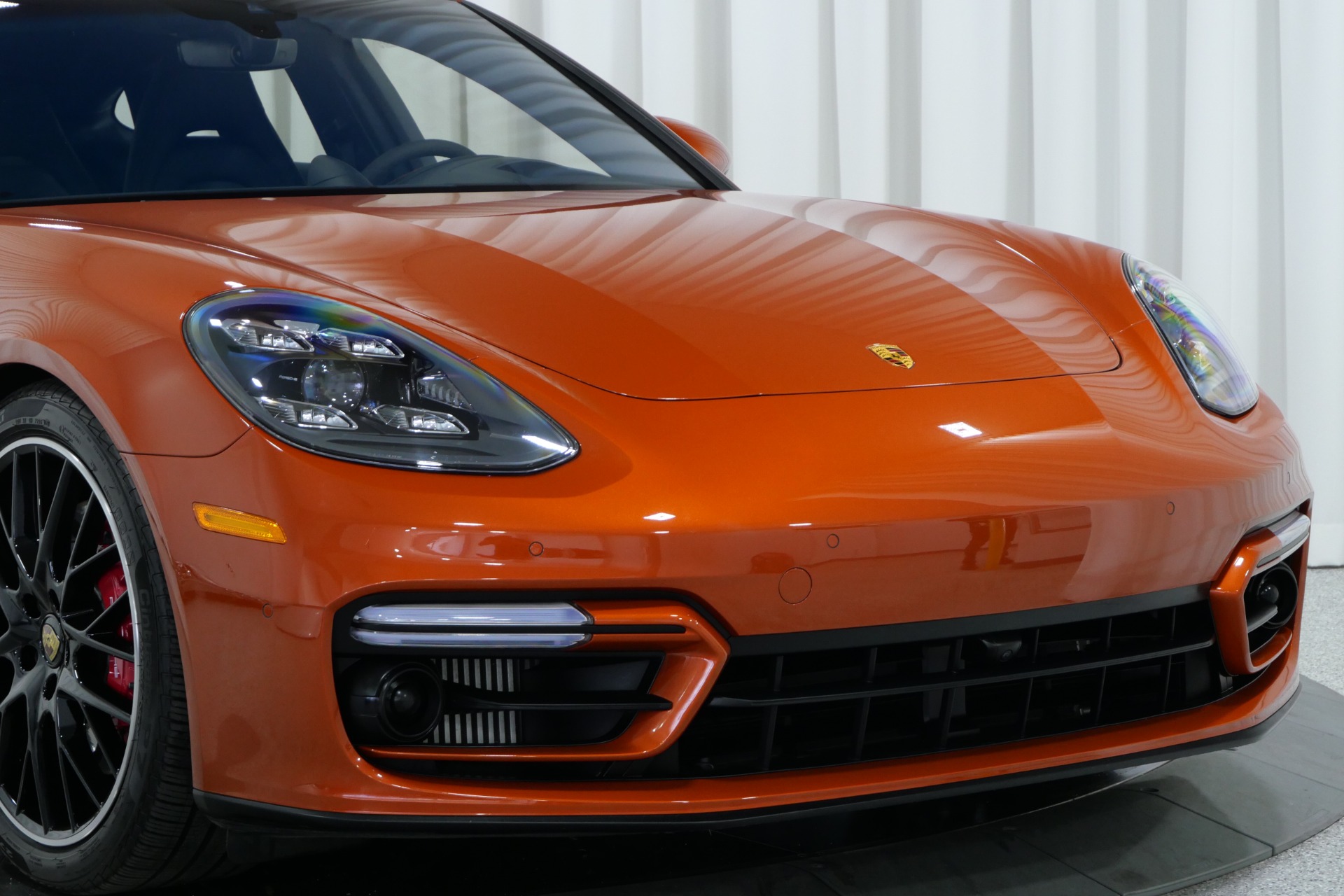 2022 Porsche Panamera GTS in Papaya Metallic