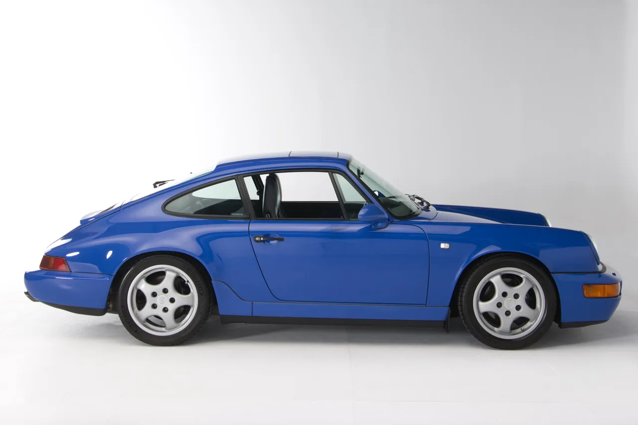1992 Porsche 911 Carrera 2 Coupe in Maritime Blue