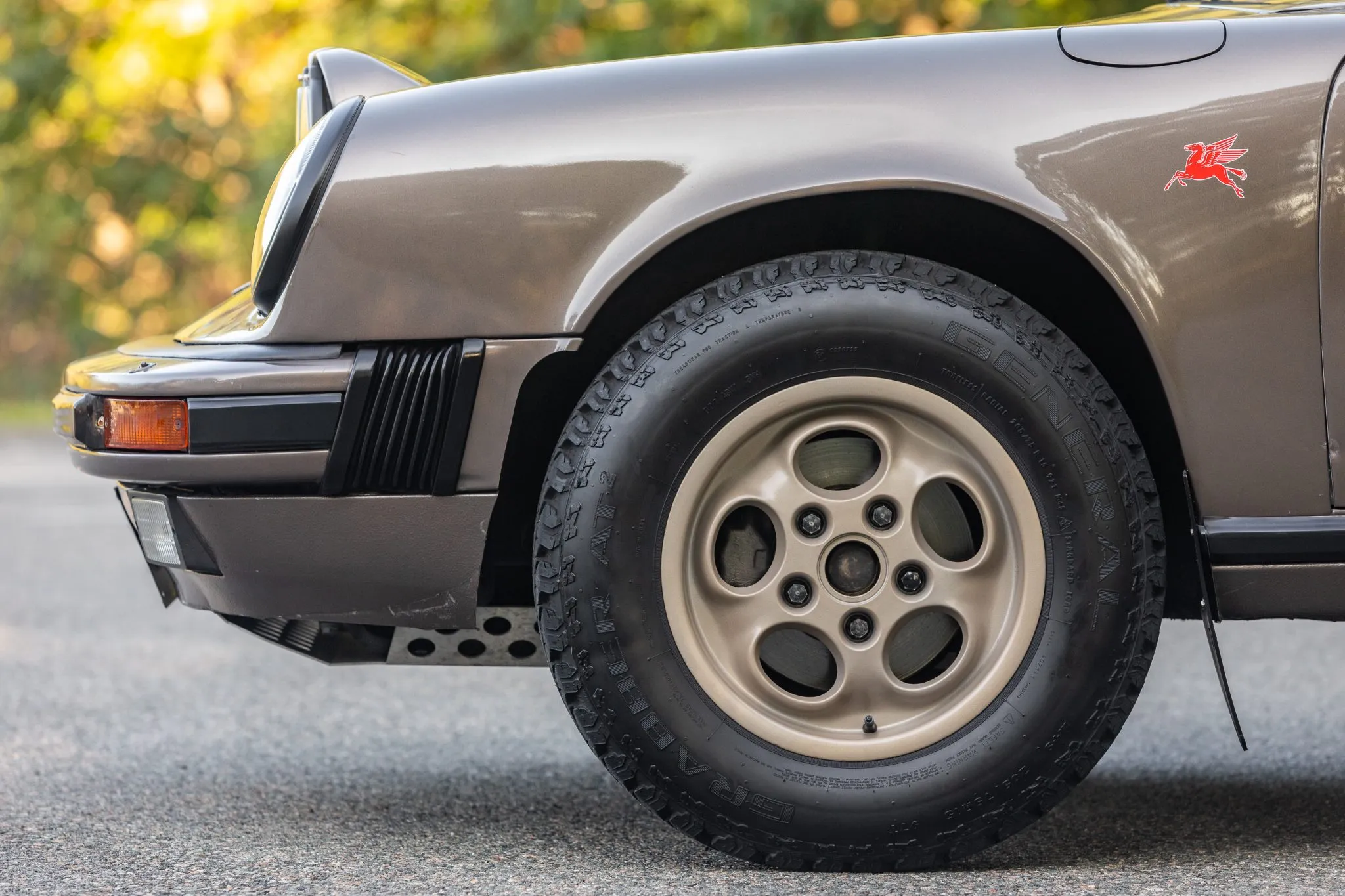 Safari-Style 1983 Porsche 911SC in Quartz Grey Metallic