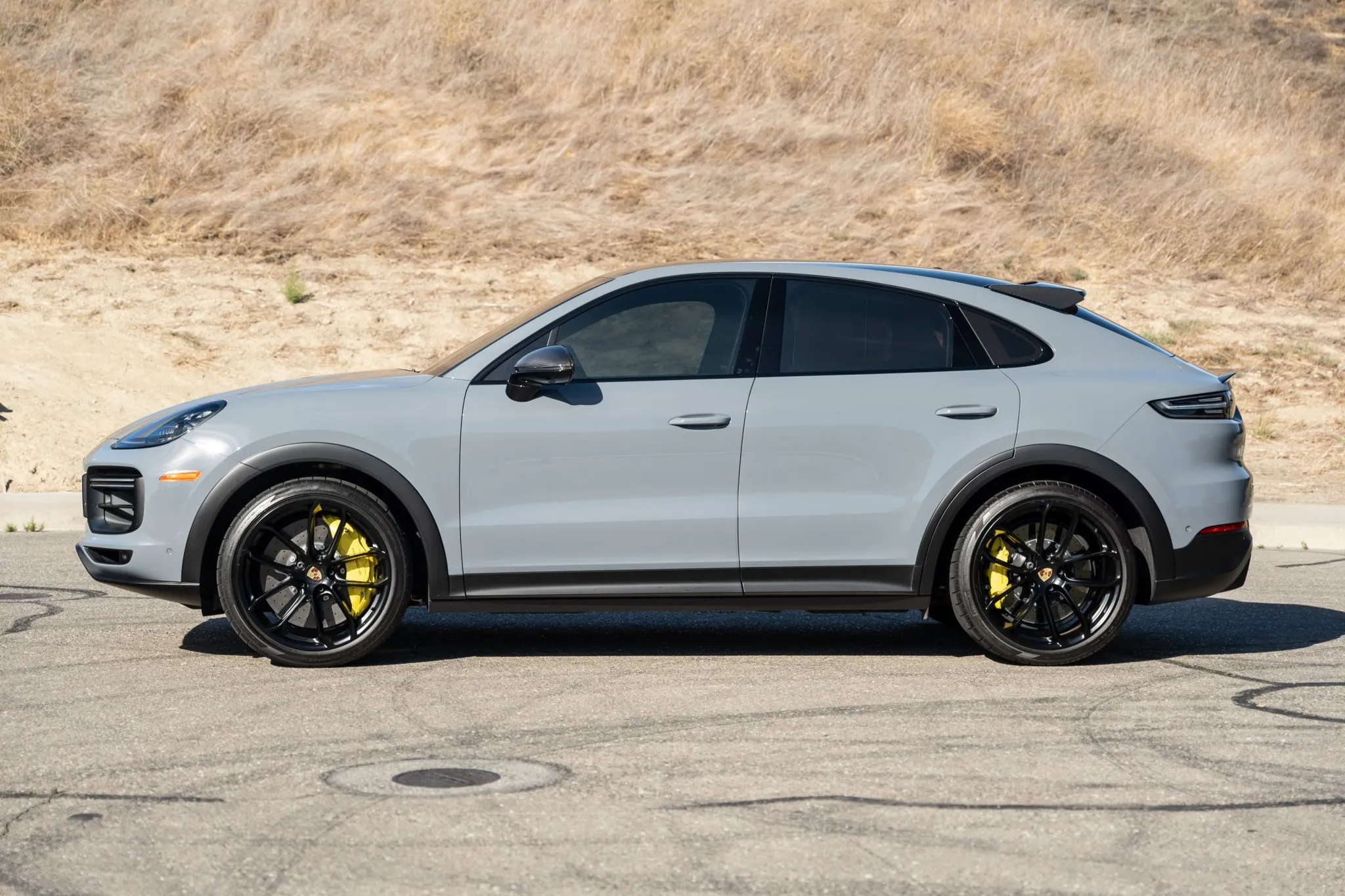 2023 Porsche Cayenne Turbo GT in Chalk