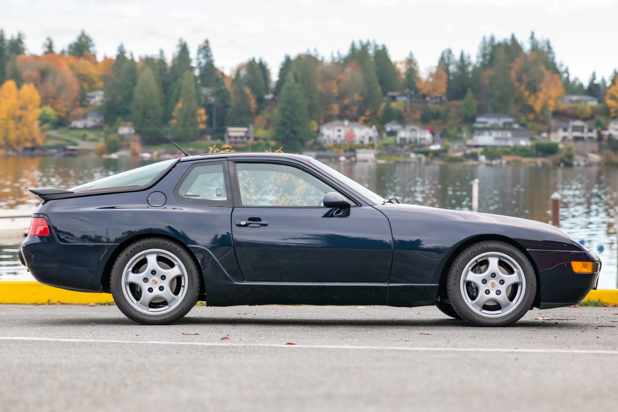 1992 Porsche 968 Coupe in Midnight Blue Metallic