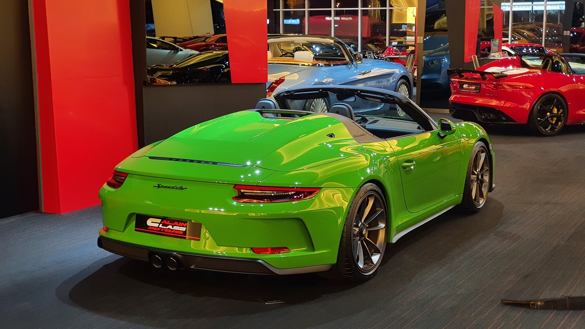 2019 Porsche 911 Speedster in Willow Green