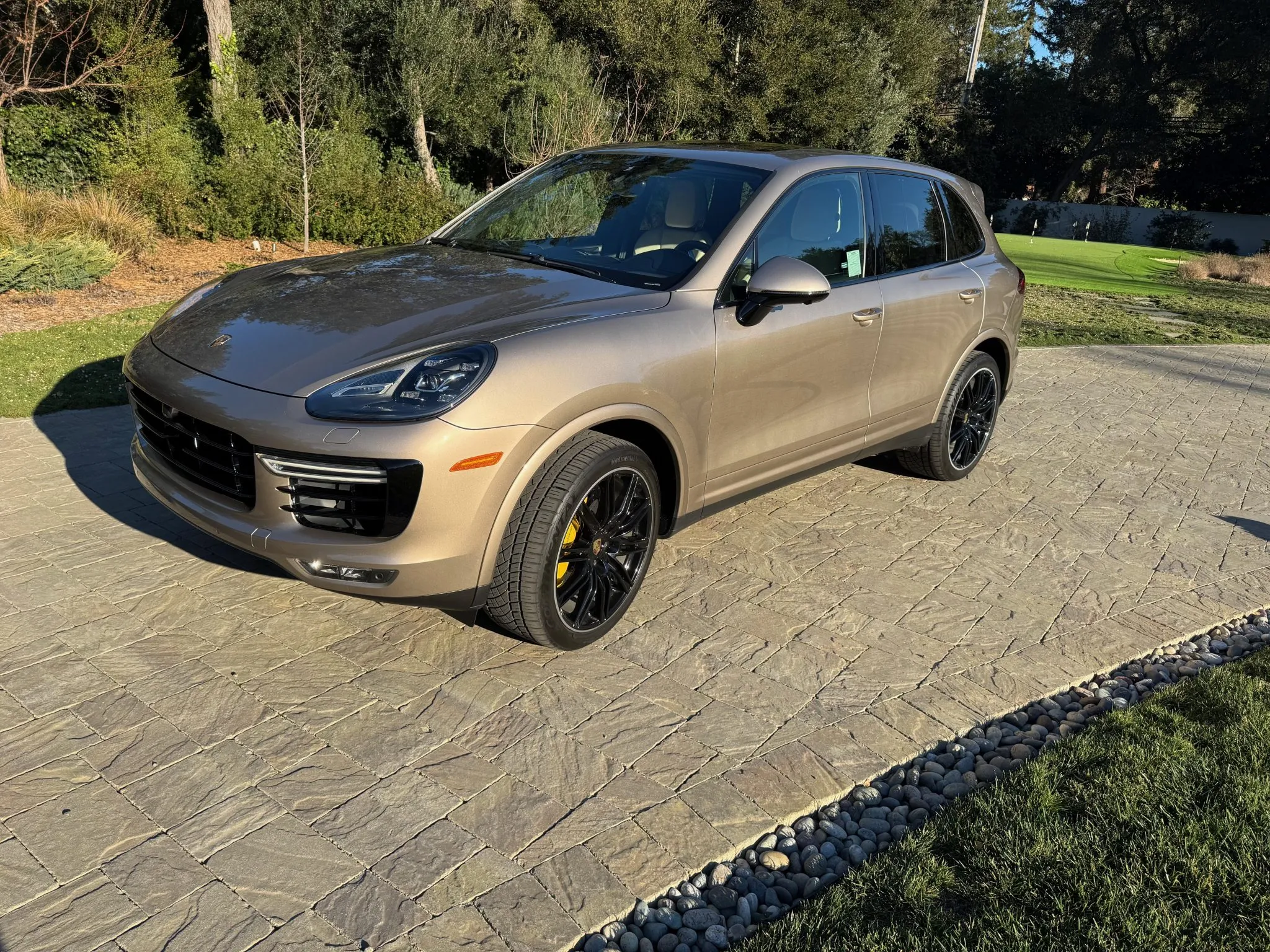 2016 Porsche Cayenne Turbo S in Palladium Metallic