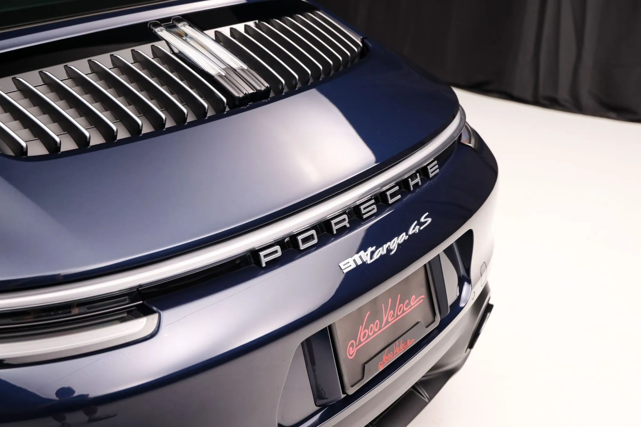 2022 Porsche 911 Targa 4S in Night Blue Metallic