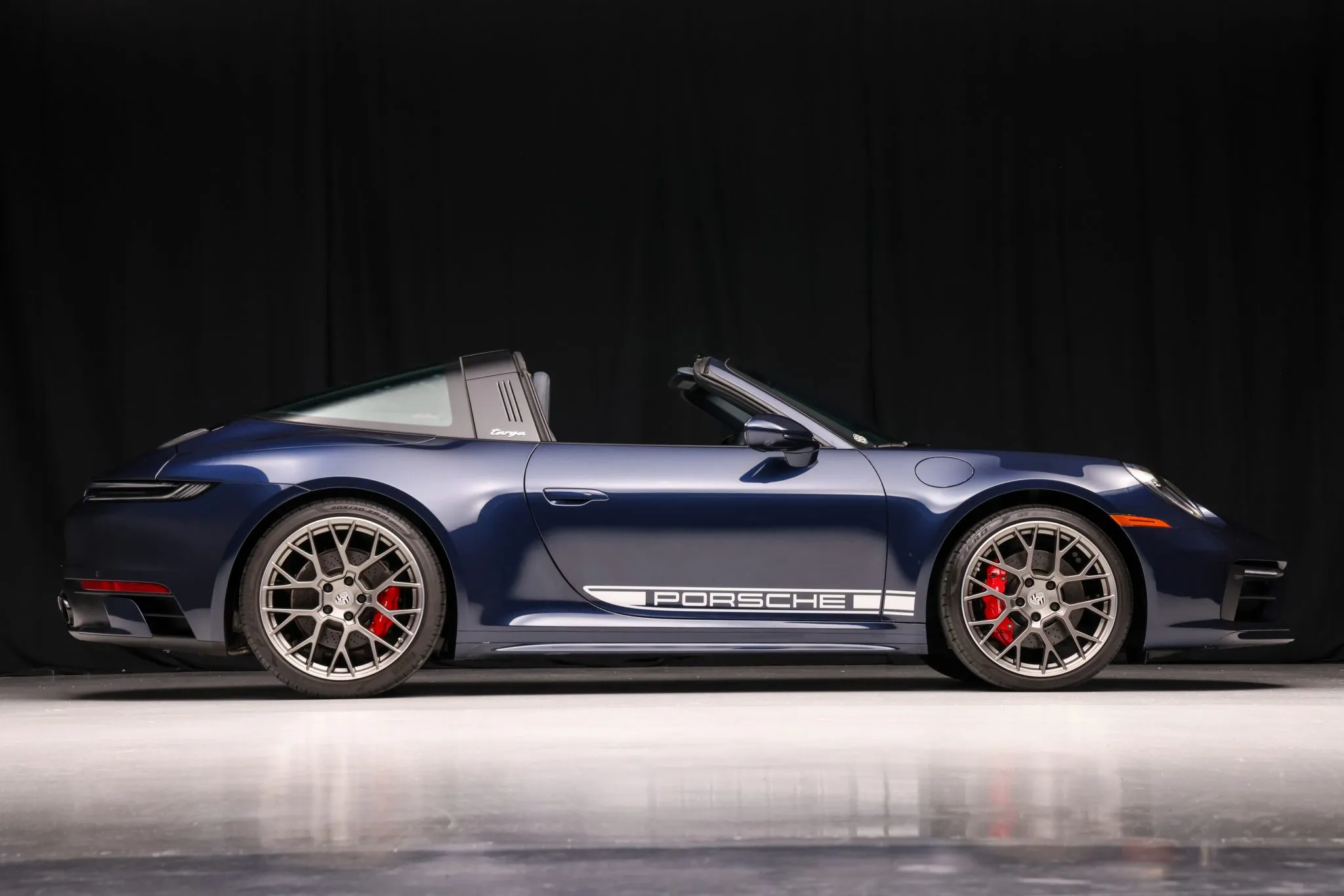2022 Porsche 911 Targa 4S in Night Blue Metallic