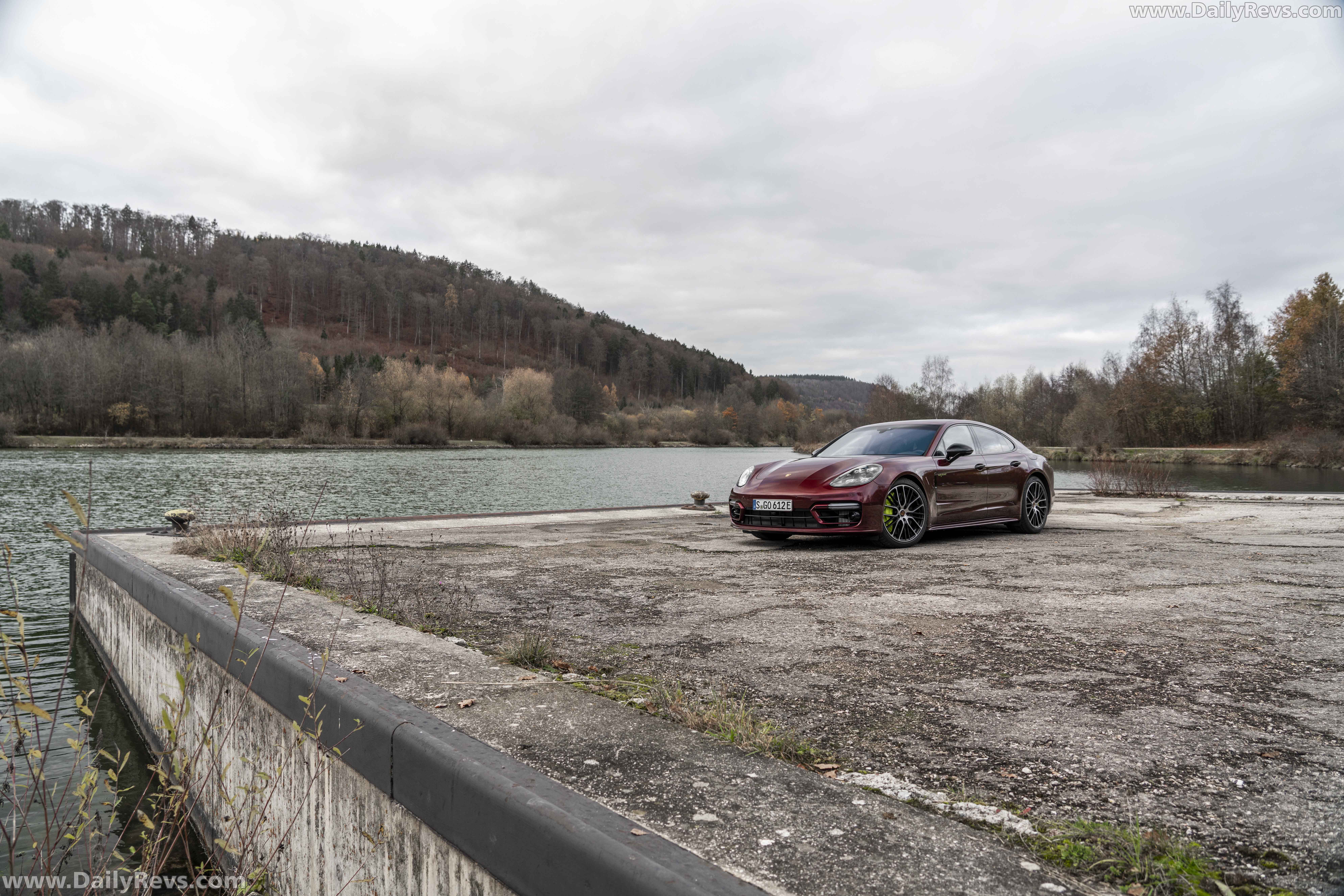 2021 Porsche Panamera 4 E-Hybrid in Cherry Metallic