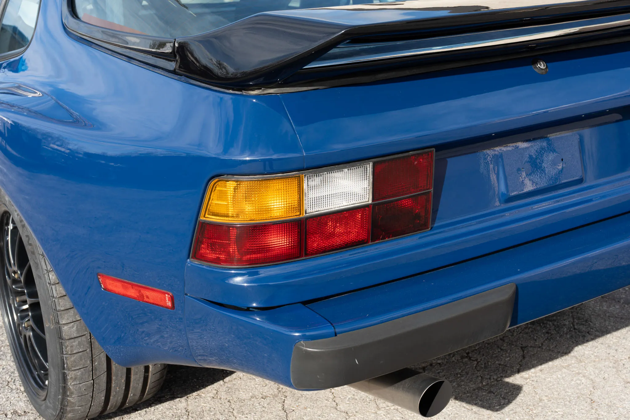 1987 Porsche 944 Turbo in Azurite Blue