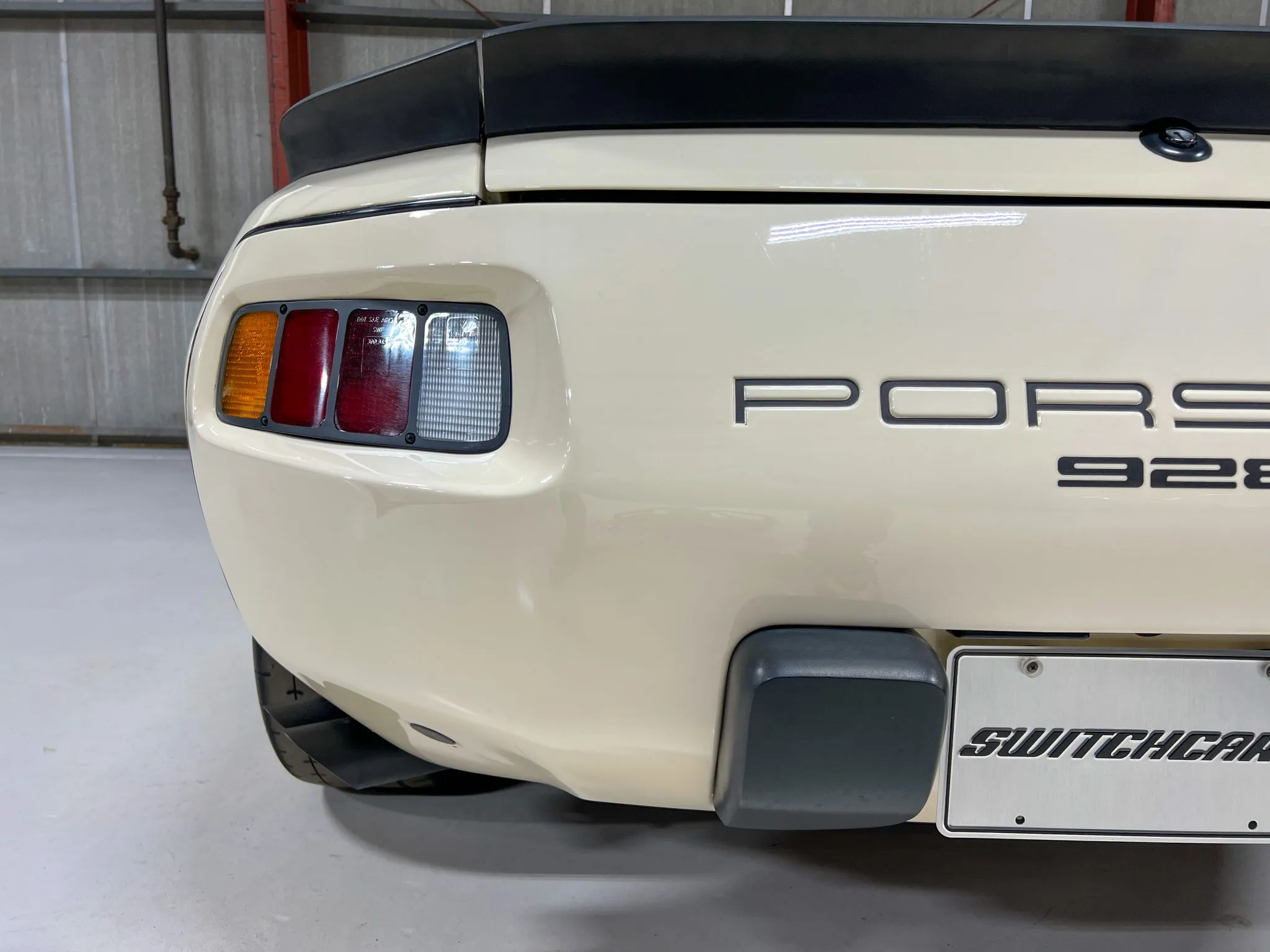 1986.5 Porsche 928S in Pastel Beige