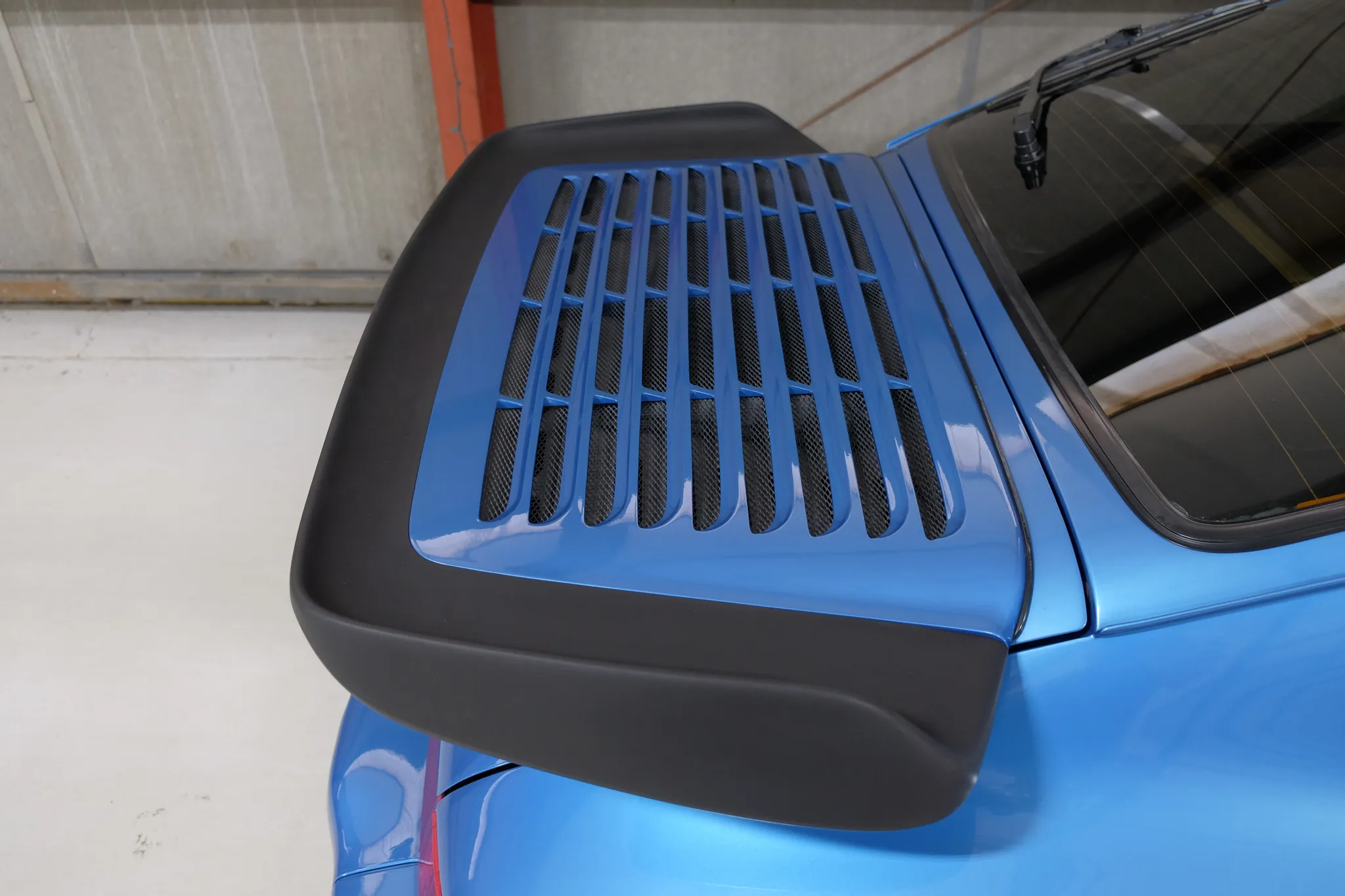1994 Porsche 911 Turbo 3.6 in Tahoe Blue Metallic