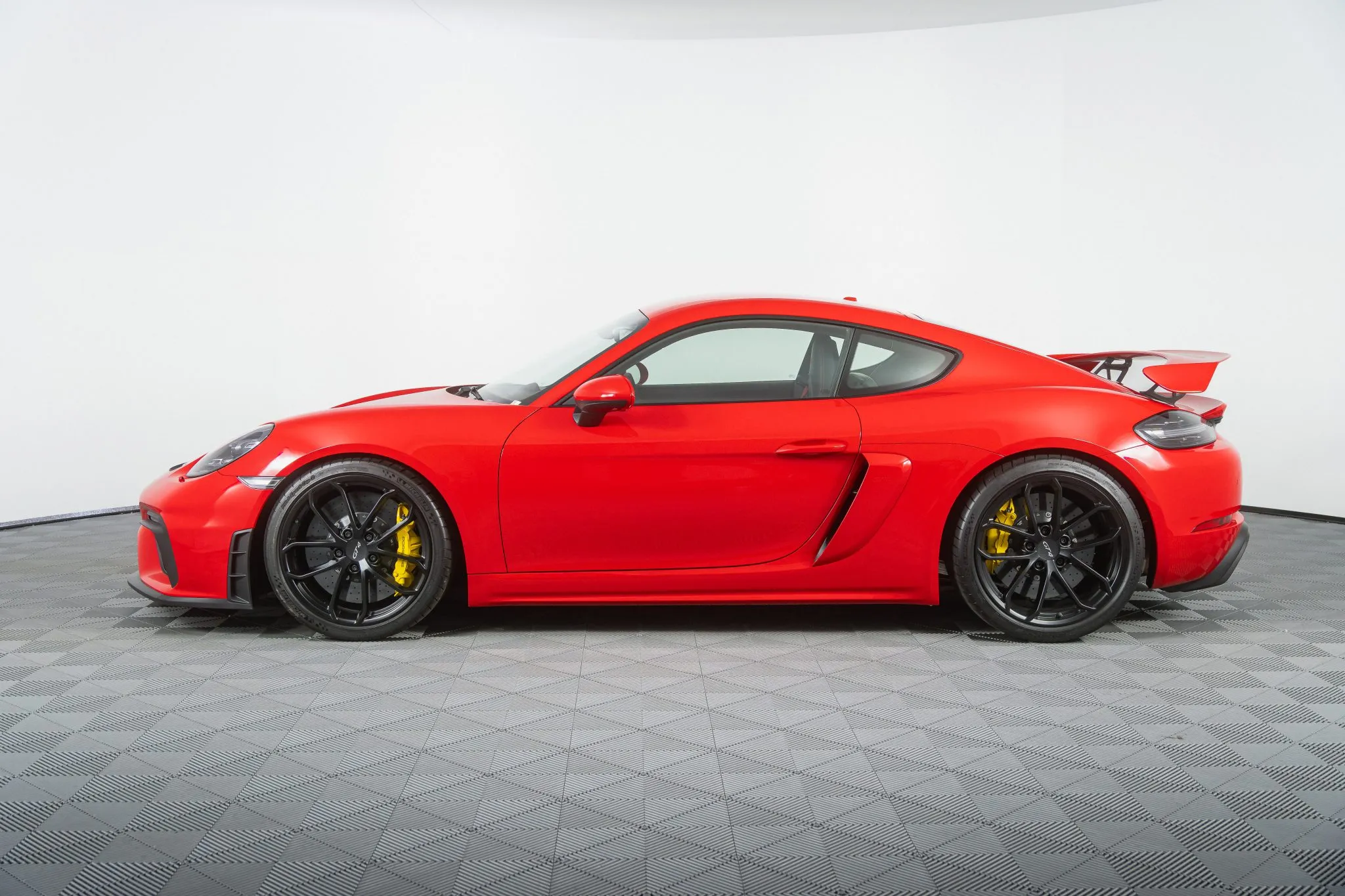 2020 Porsche 718 Cayman GT4 in Guards Red