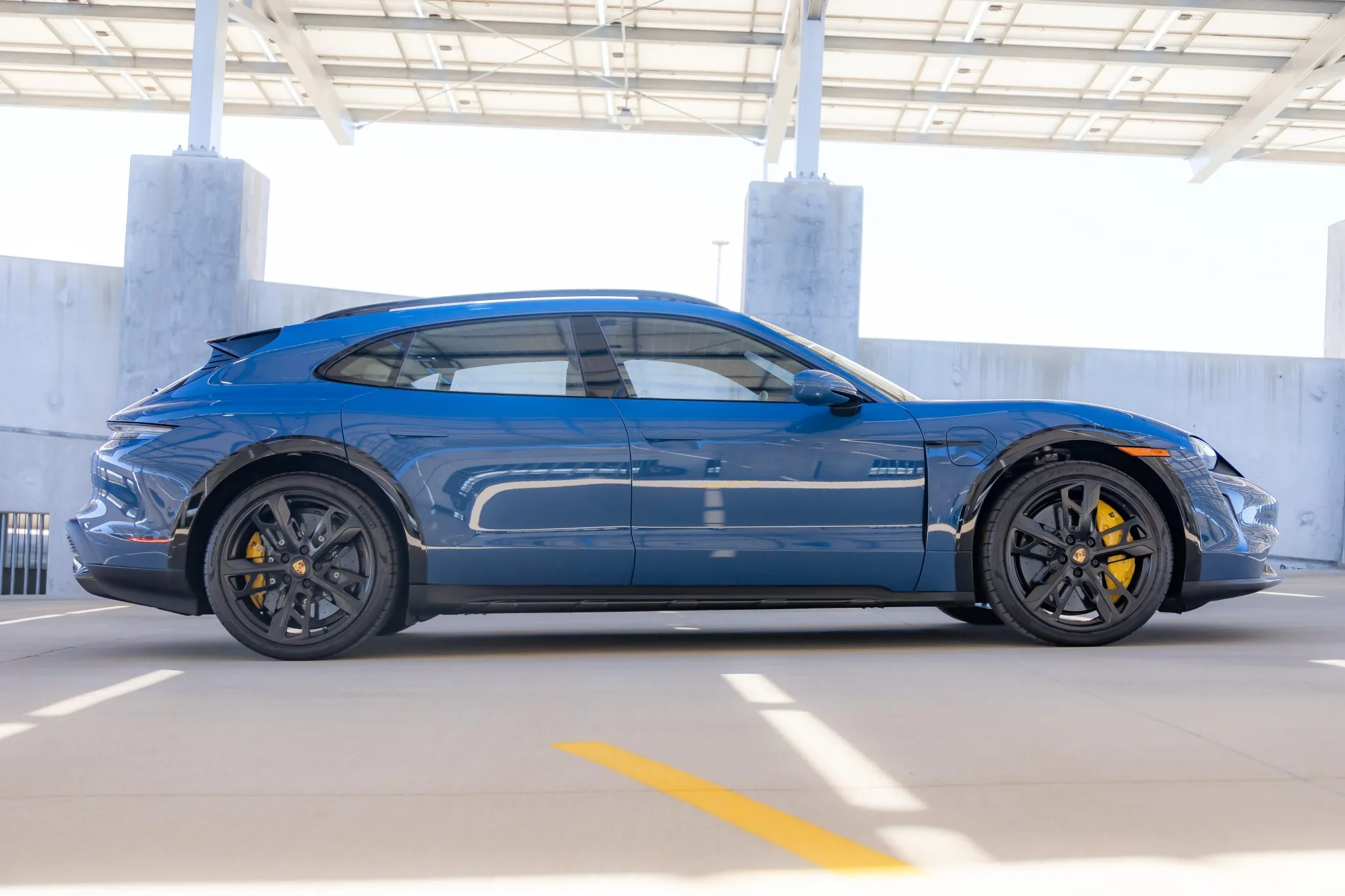 2022 Porsche Taycan Turbo S Cross Turismo in Neptune Blue