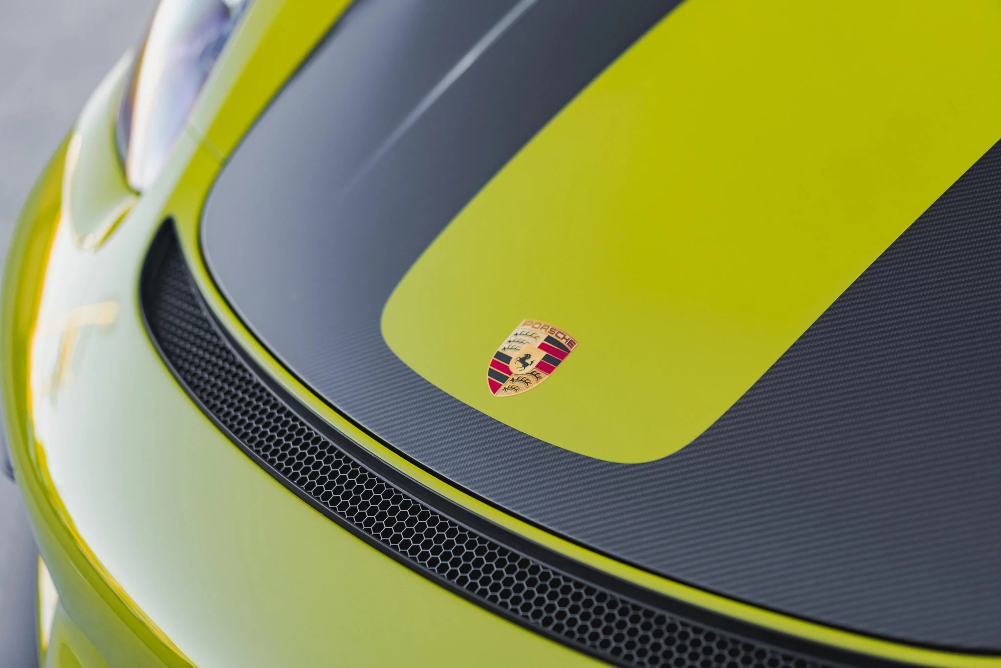 2024 Porsche 911 GT3 RS in Linden Green