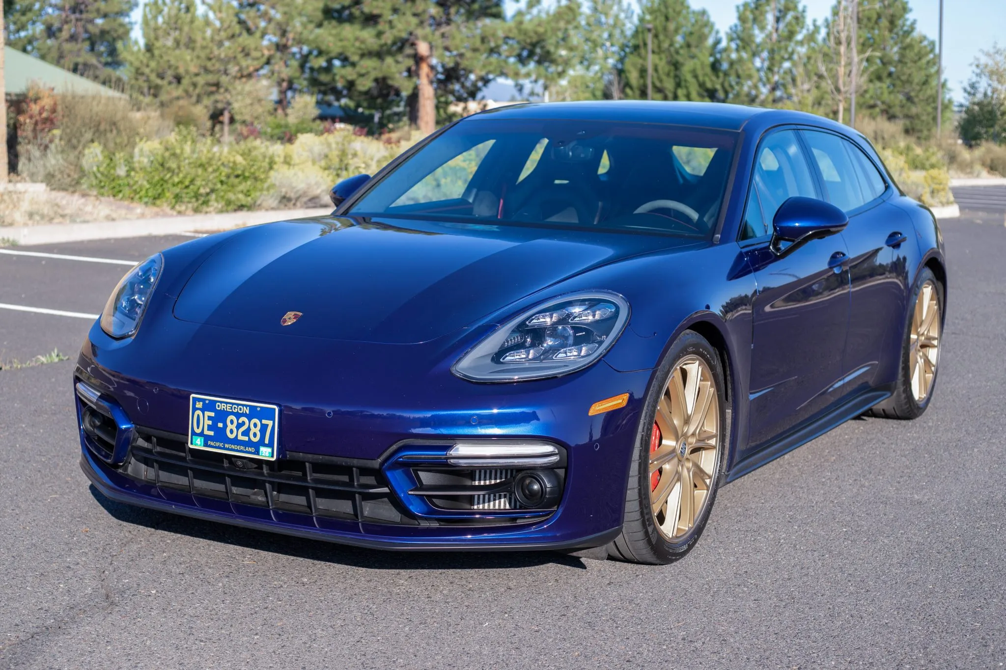 2021 Porsche Panamera GTS Sport Turismo in Gentian Blue Metallic
