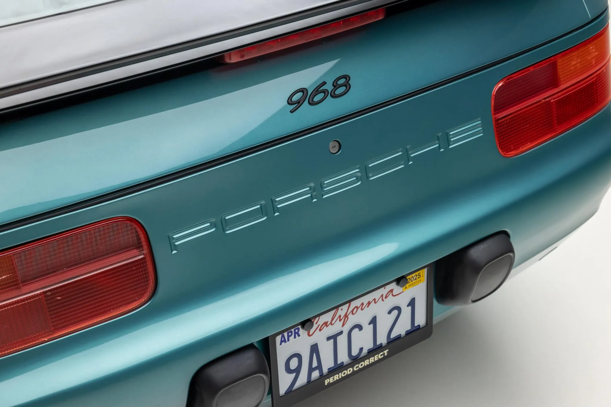 1993 Porsche 968 Coupe in Wimbledon Green Metallic
