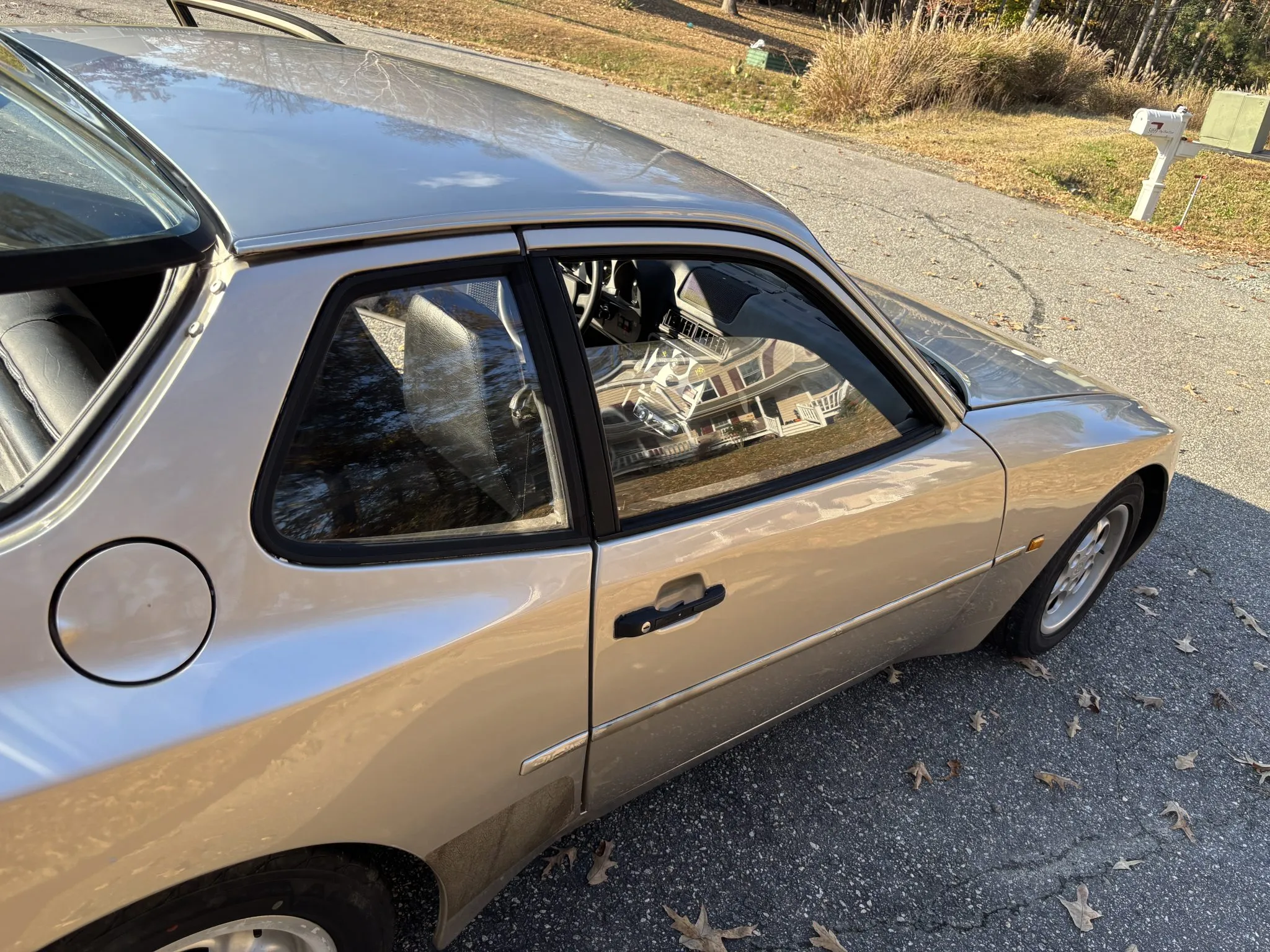 Euro 1984 Porsche 944 In Zermatt Silver Metallic