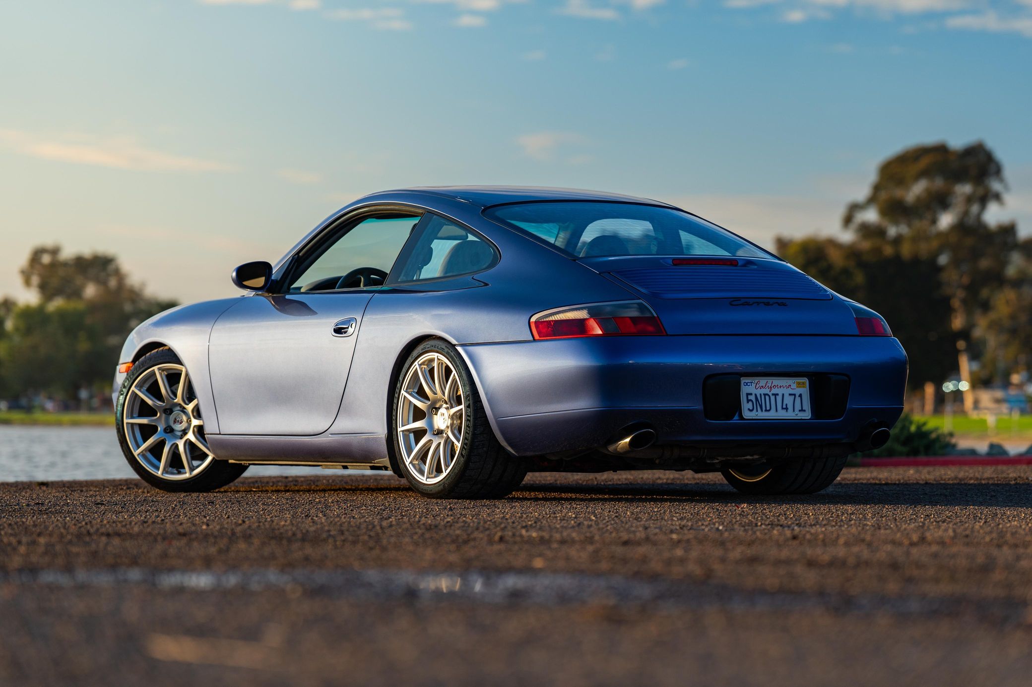 2000 Porsche 911 Carrera Coupe in Zenith Blue Metallic
