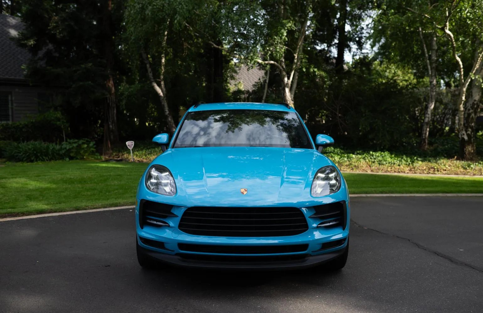 2020 Porsche Macan in Miami Blue